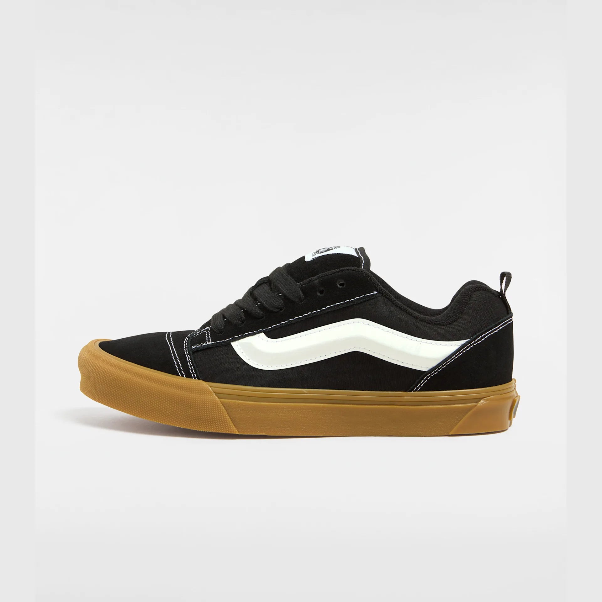 vans-knu-skool-black/gum-vn0009qcb9m1-6