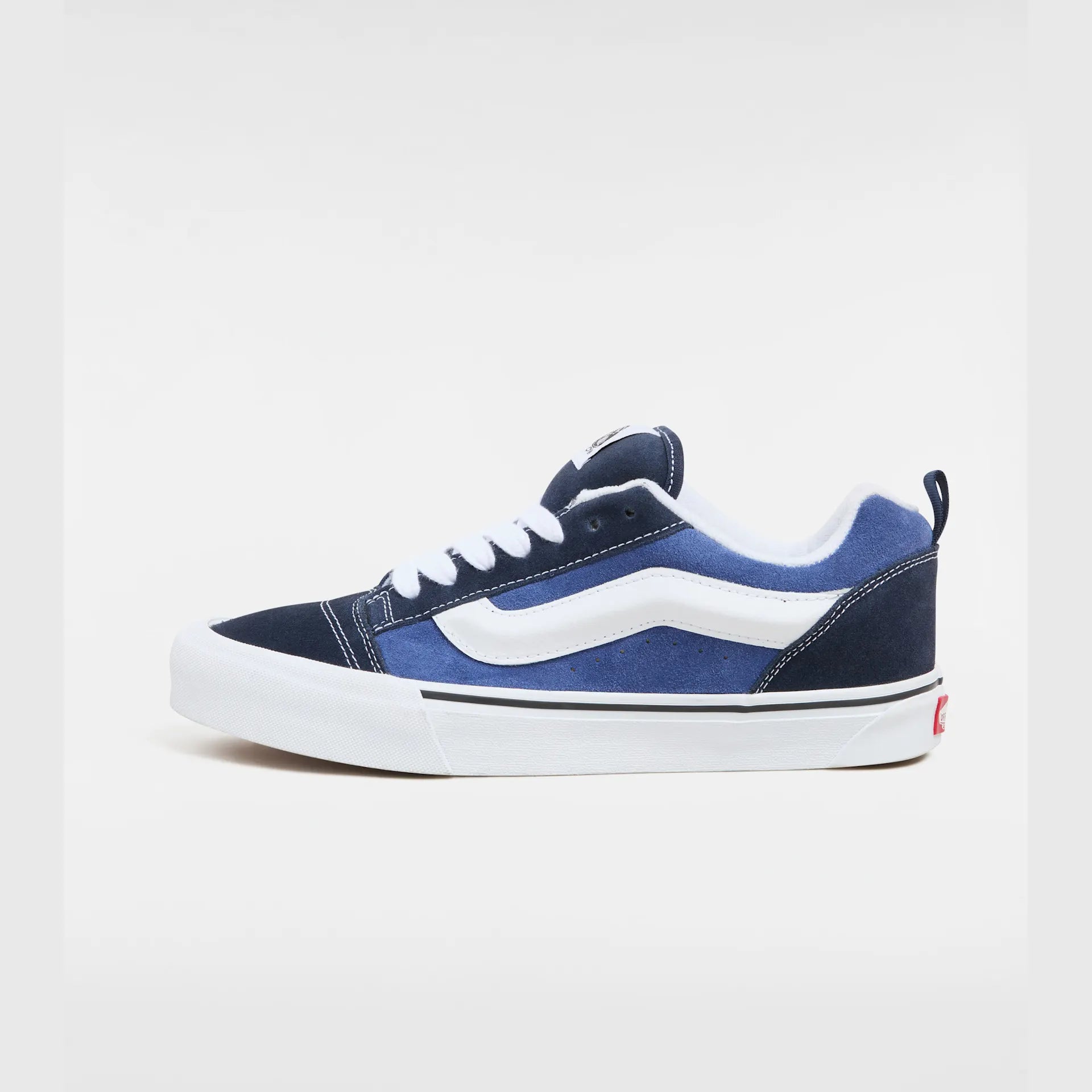 vans-knu-skool-navy/true-white-vn0009qcnwd1-7