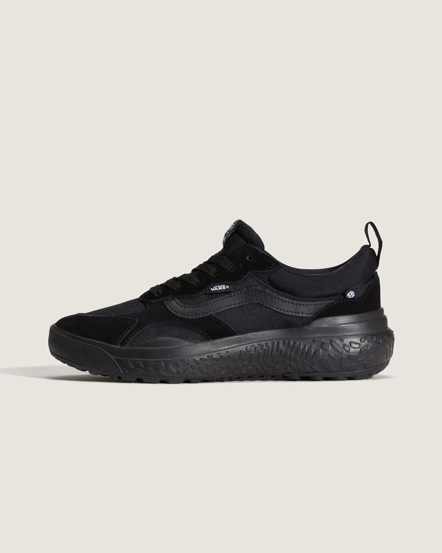 vans-mte-ultrarange-neo-vr3-black/black-vn000bcebka1-1