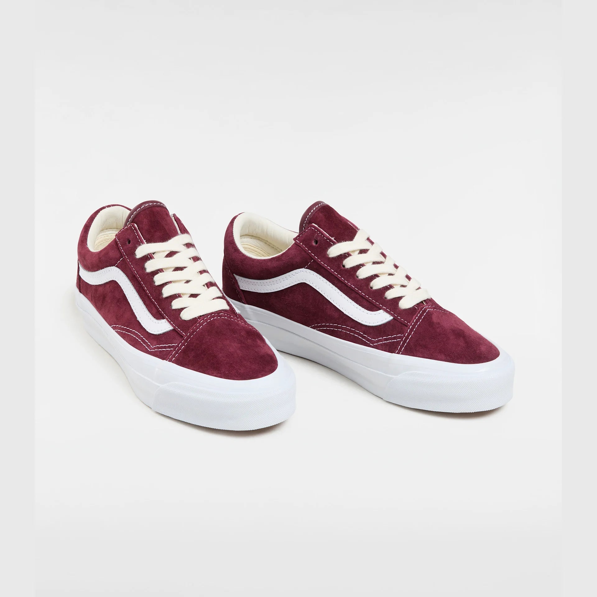 vans-lx-old-skool-lx-pig-suede-port-royale-vn000cng4qu1-2