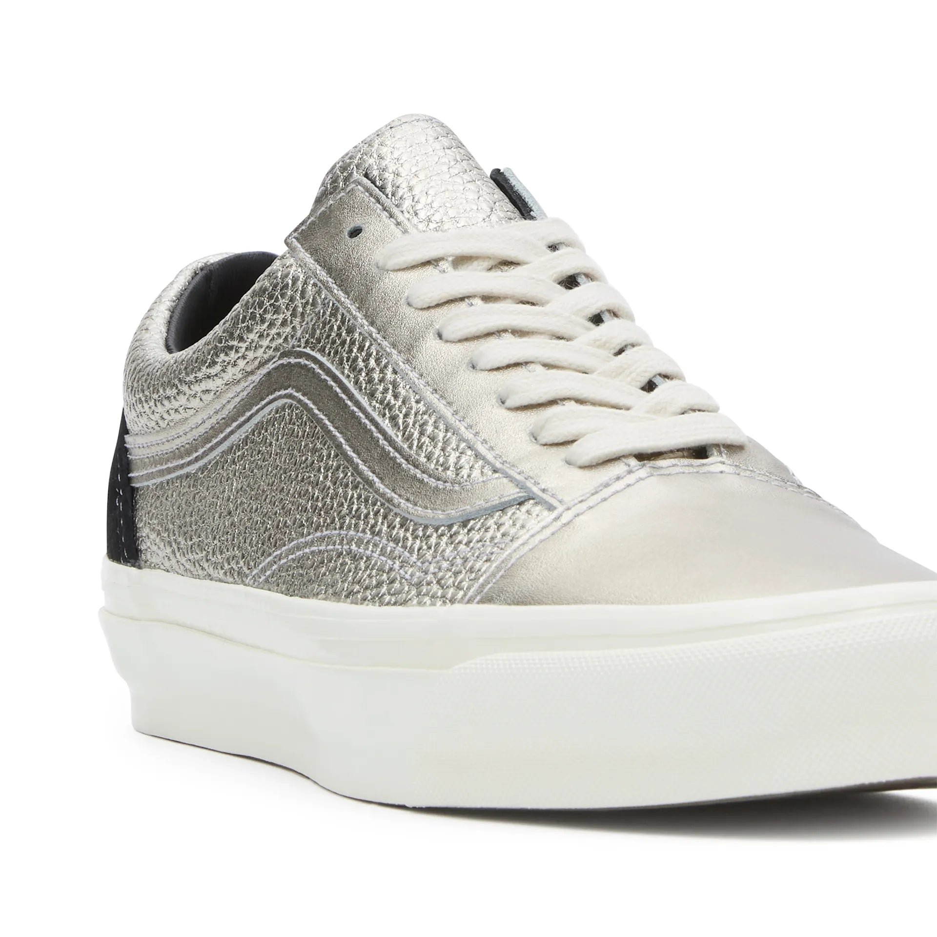 vans-lx-old-skool-lx-precious-medals-silver-vn000cngslv1-8