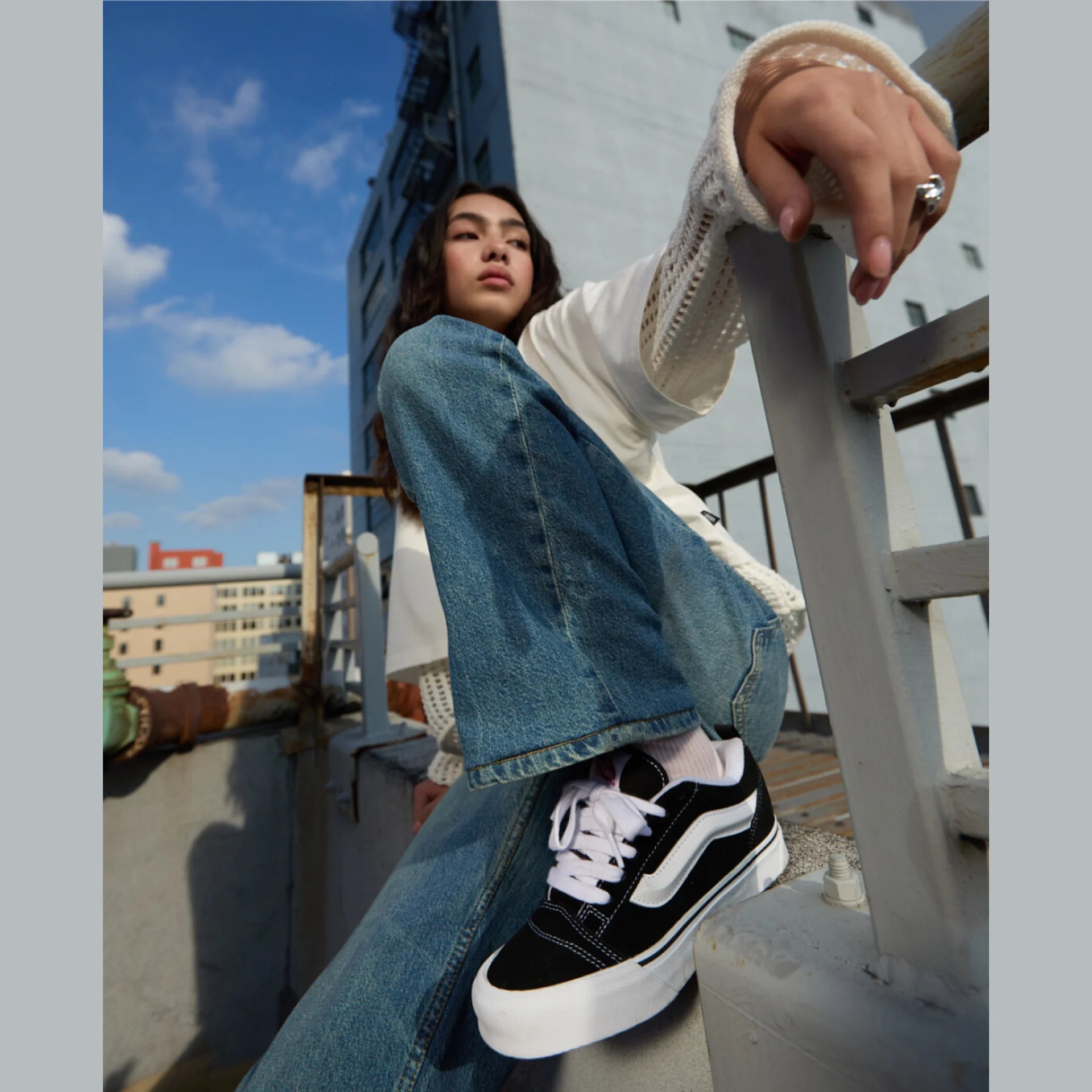 vans-knu-stack-black/true-white-vn000cp66bt1-2