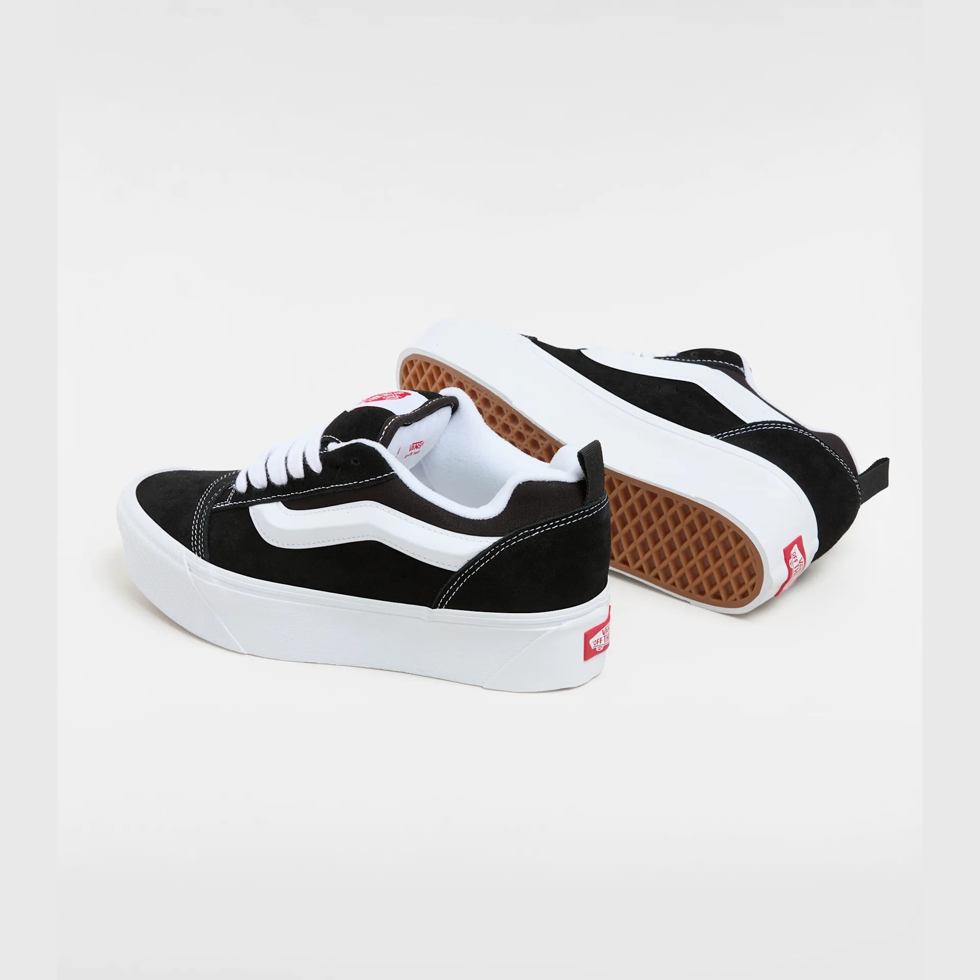 vans-knu-stack-black/true-white-vn000cp66bt1-3