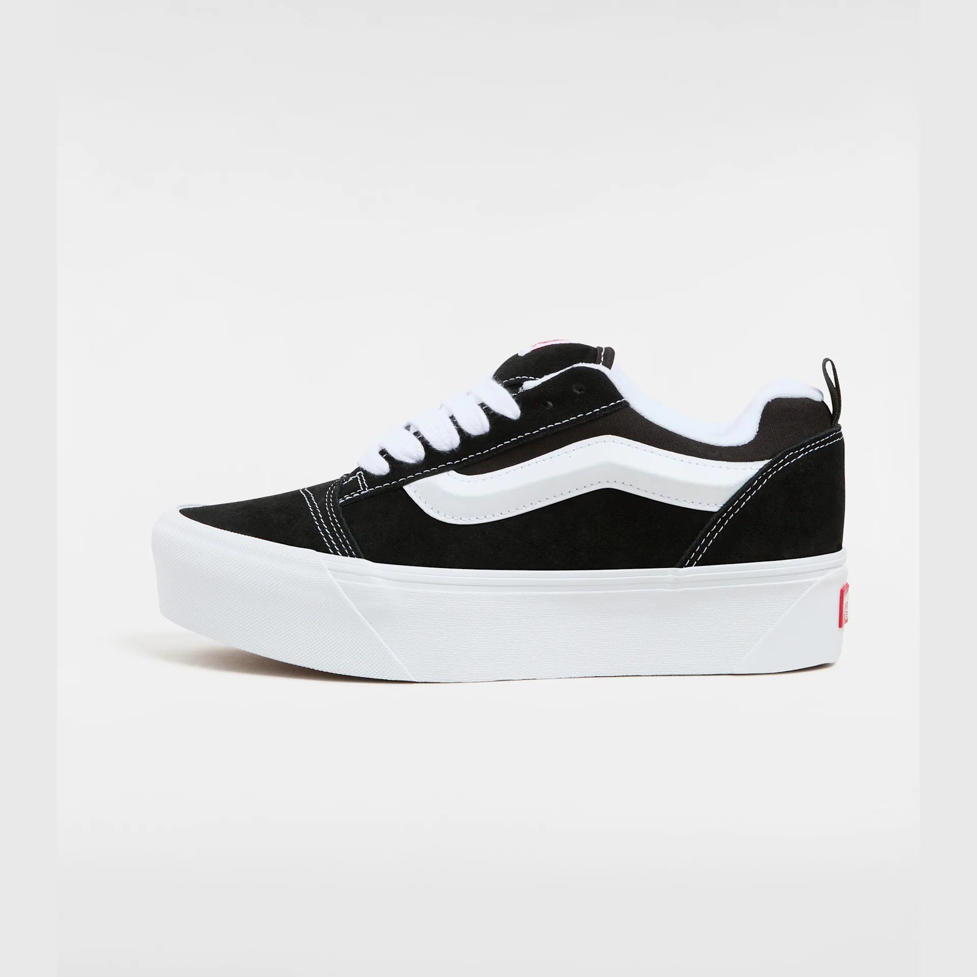 vans-knu-stack-black/true-white-vn000cp66bt1-7