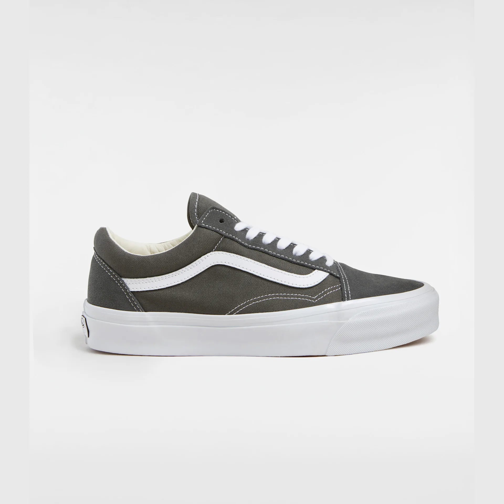 vans-lx-old-skool-gunmetal-vn000cxu2vm1-1