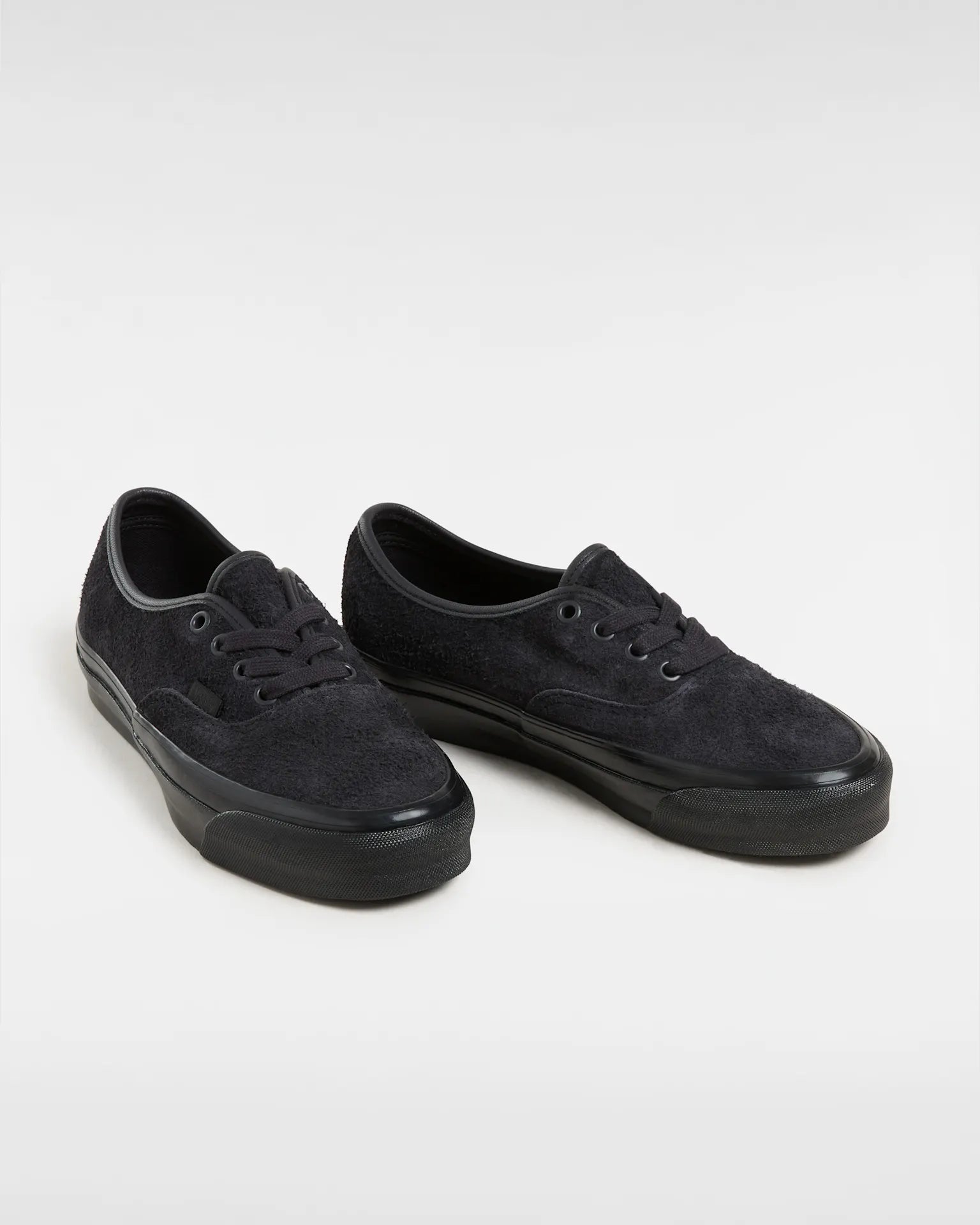 vans-lx-authentic-44-hairy-suede-phantom-vn000d5ker01-2