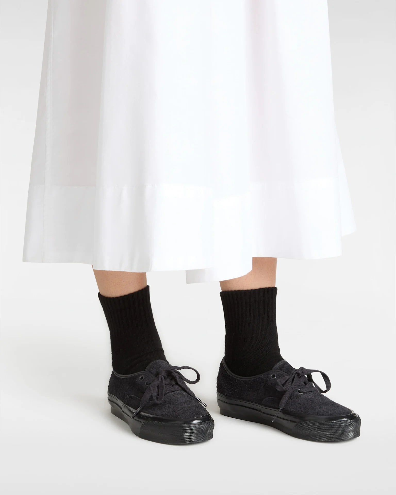 vans-lx-authentic-44-hairy-suede-phantom-vn000d5ker01-5