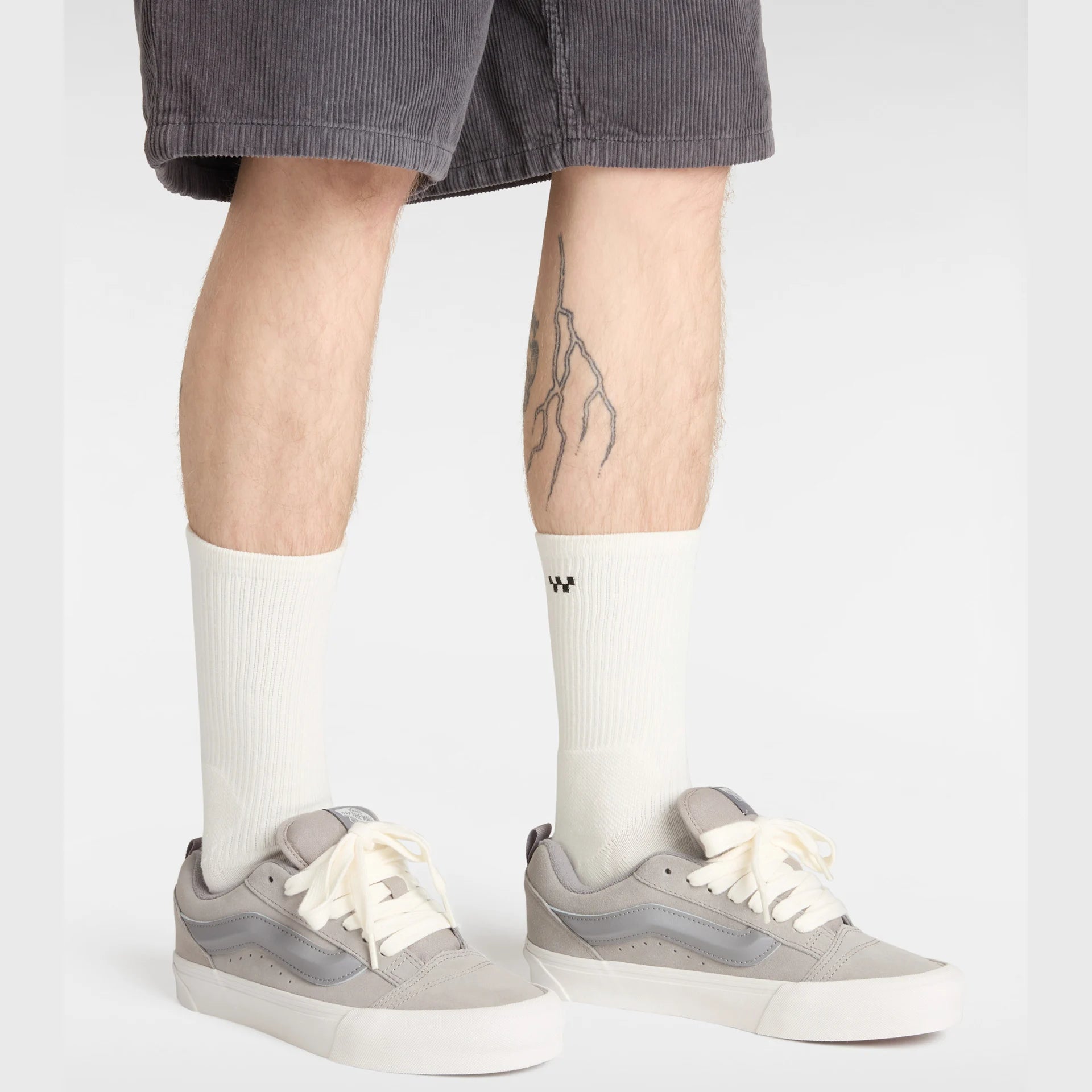 vans-knu-skool-suede-gray-vn000d6cbxc1-5