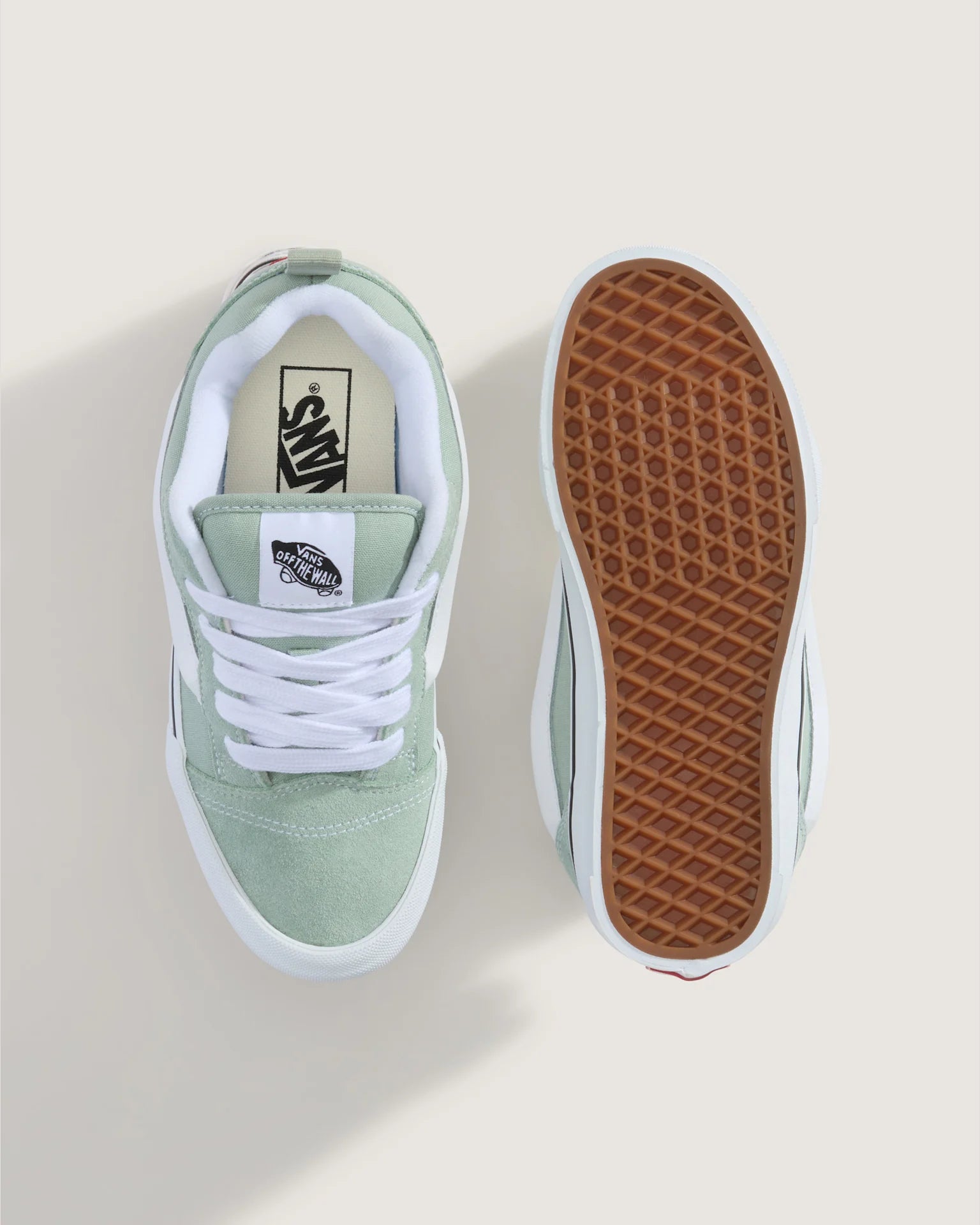 vans-knu-skool-color-theory-gray-olive-vn000d6zemw1-3