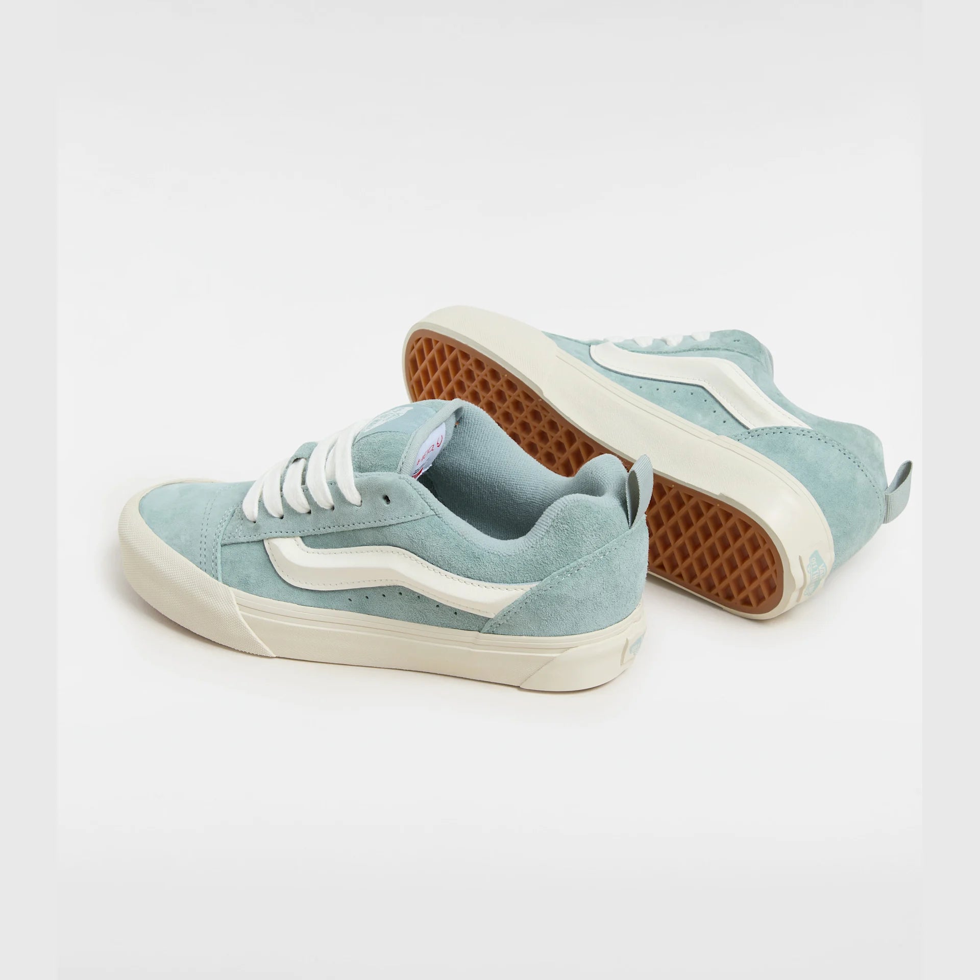 vans-knu-skool-pig-suede-puritan-gray-vn000d6zttn1-3