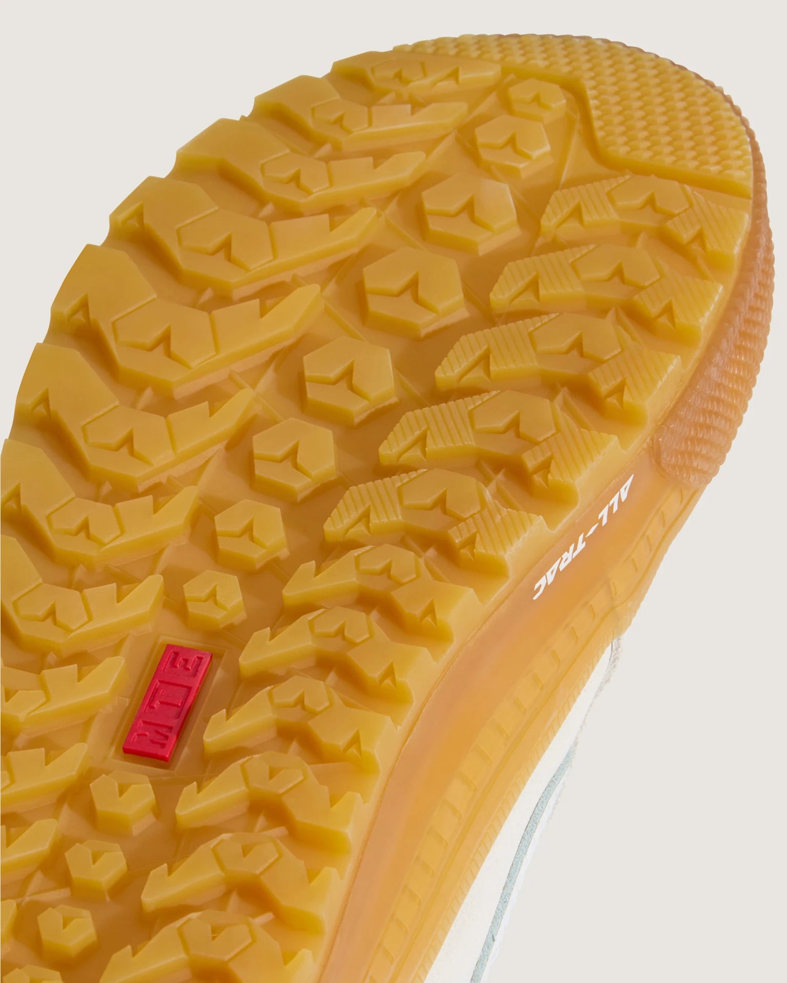 vans-mte-sk8-hi-waterproof-insulated-white/gum-vn000daq9dh1-7