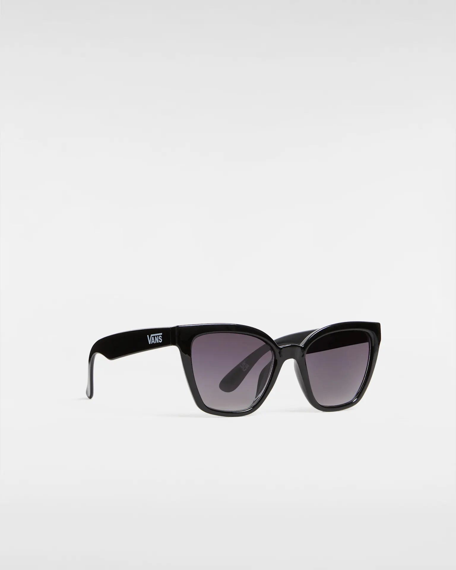 vans-hip-cat-sunglasses-black-vn000hedblk1-1