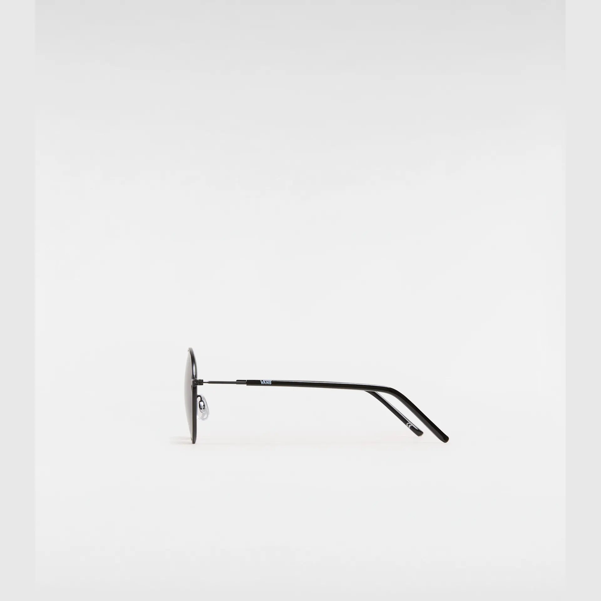 vans-leveler-sunglasses-black-vn000hefblk1-3