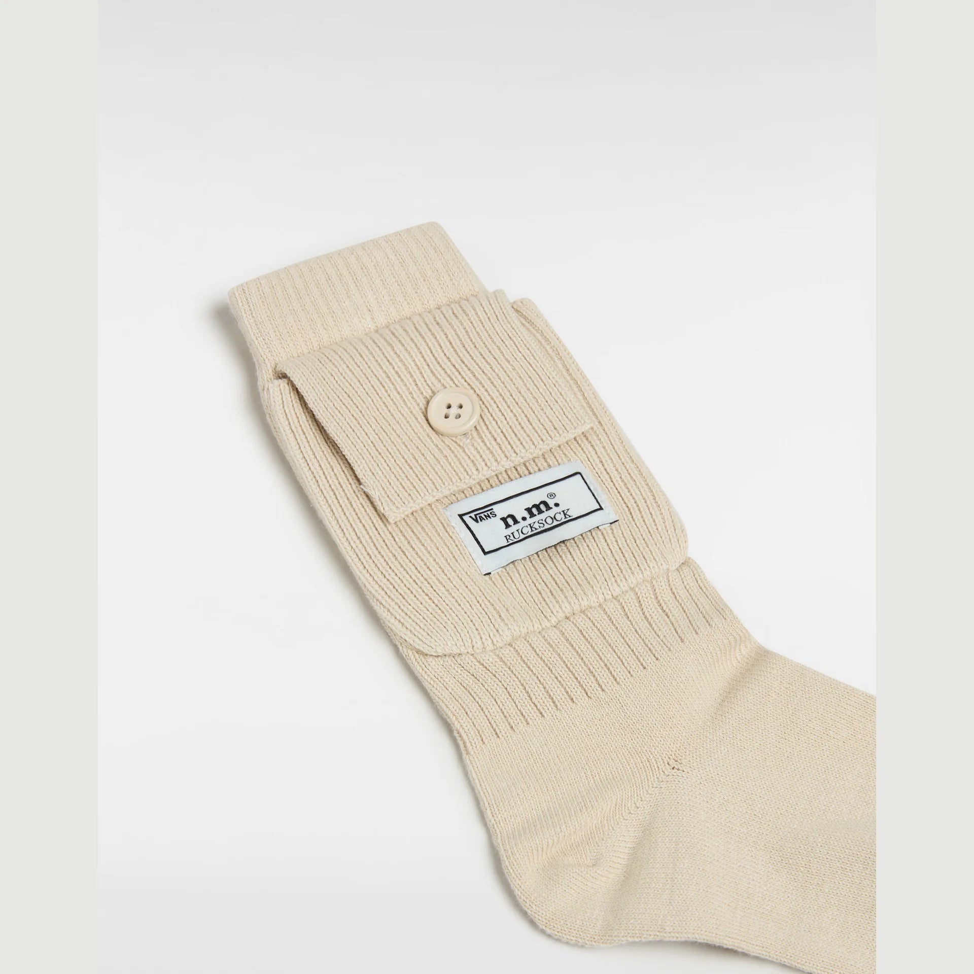 vans-lx-nicole-m-cargo-sock-nicole-mclaughlin-oatmeal-vn000kep2n11-3