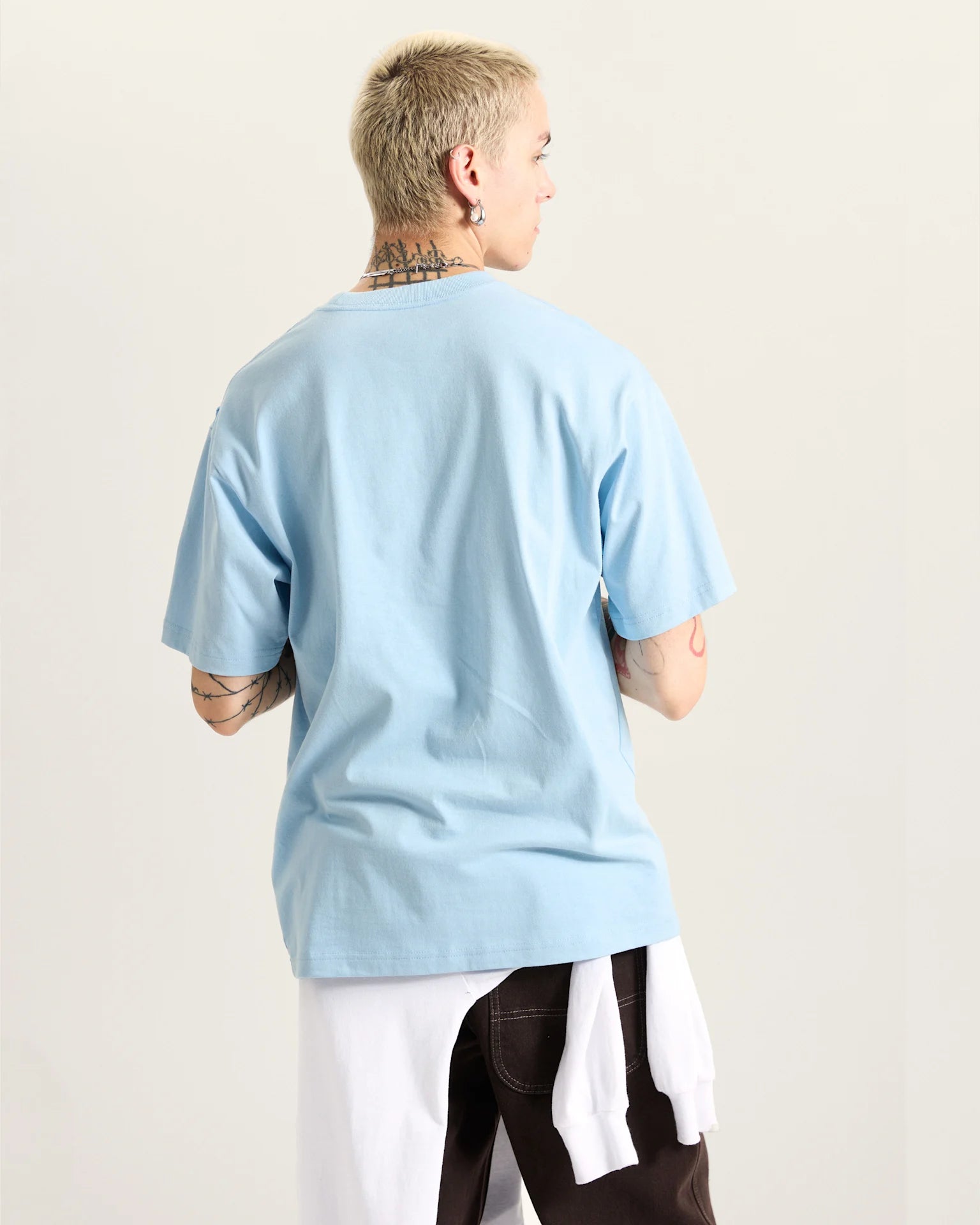 vans-left-chest-ii-loose-ss-cloud-blue-vn000p1peml1-4