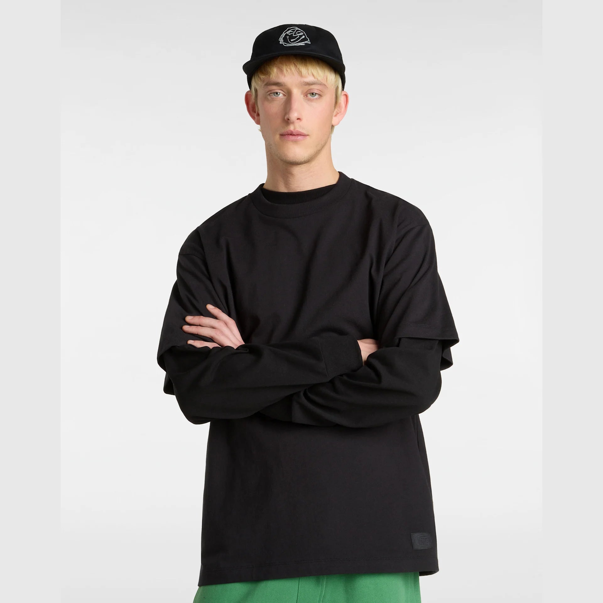 vans-left-chest-ii-loose-ls-black-vn000p1sblk1-3