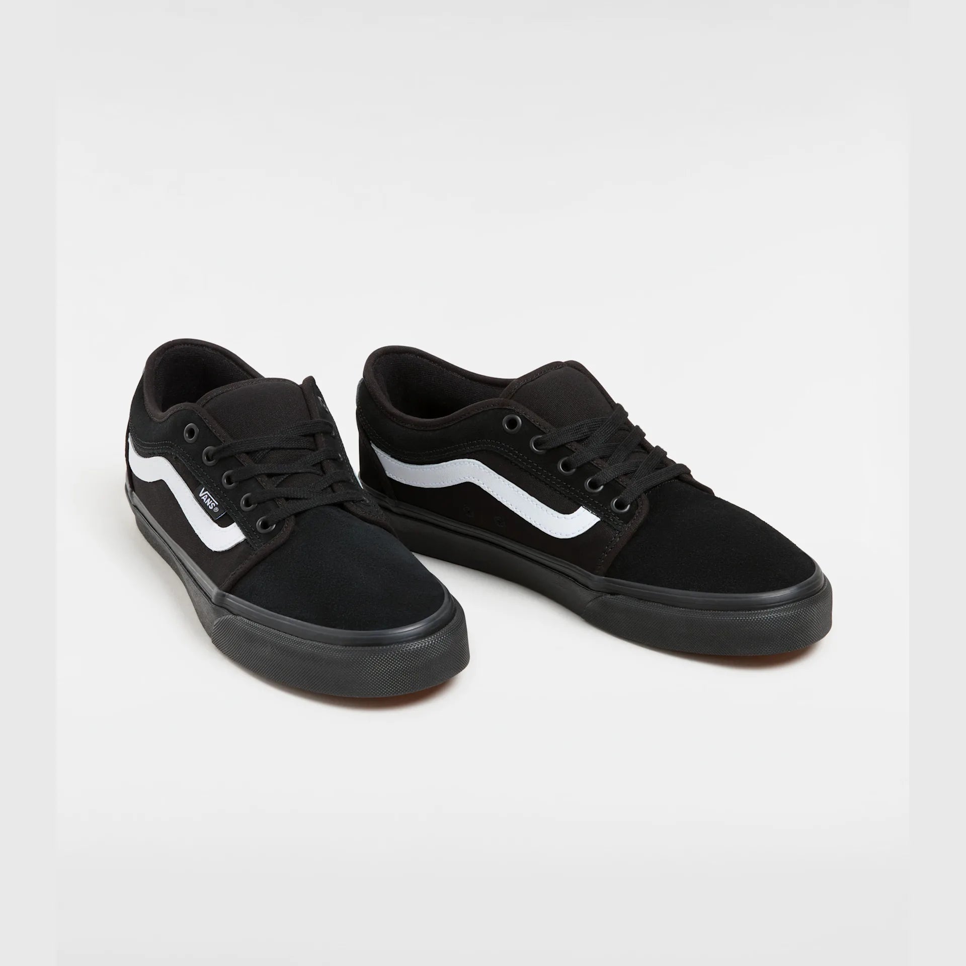 vans-mn-chukka-low-sidestripe-black/black/white-vn0a5kqzb8c1-2