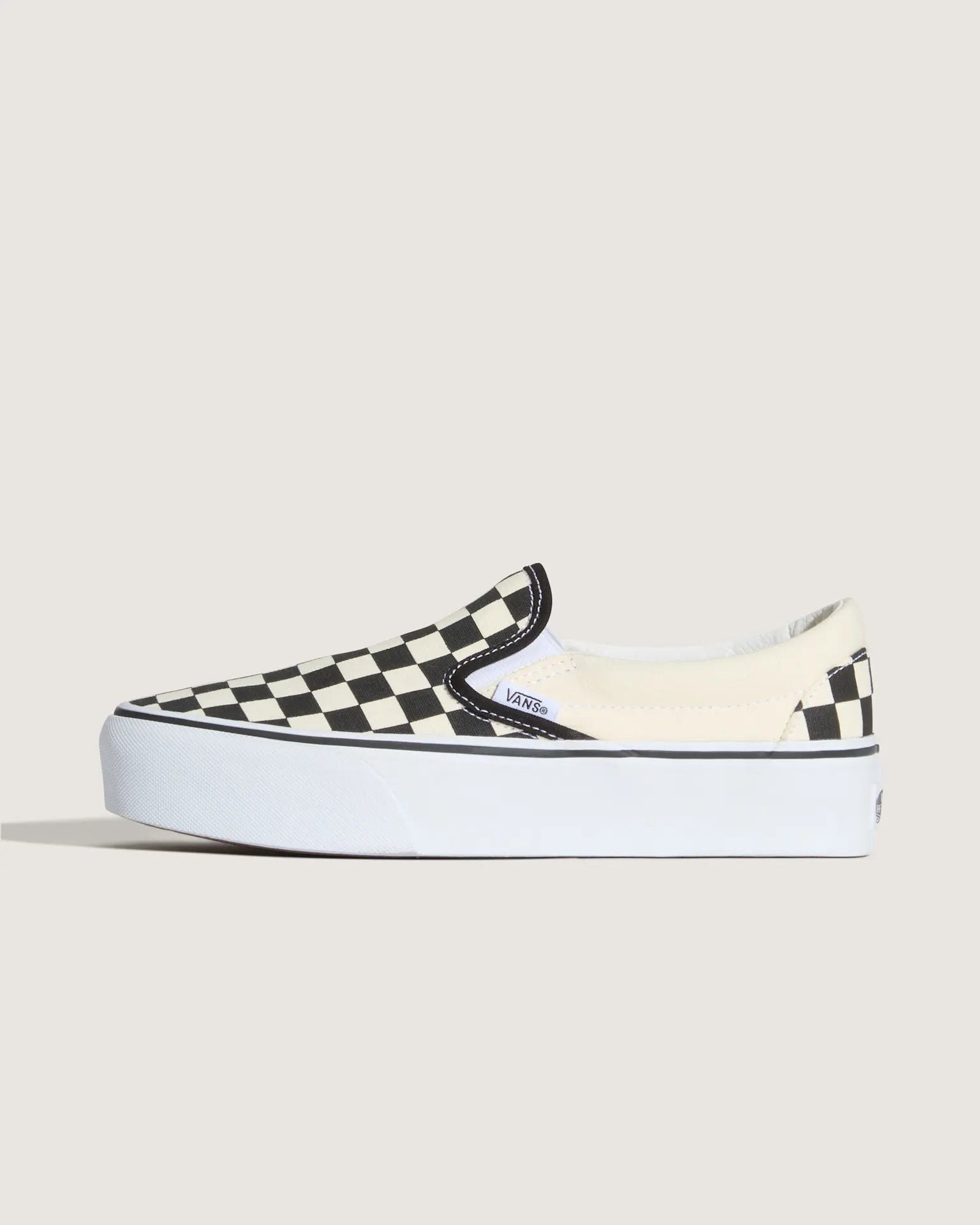 vans-ua-classic-slip-on-platform-blk&whtchckerboard/wht-vn00018ebww1-1