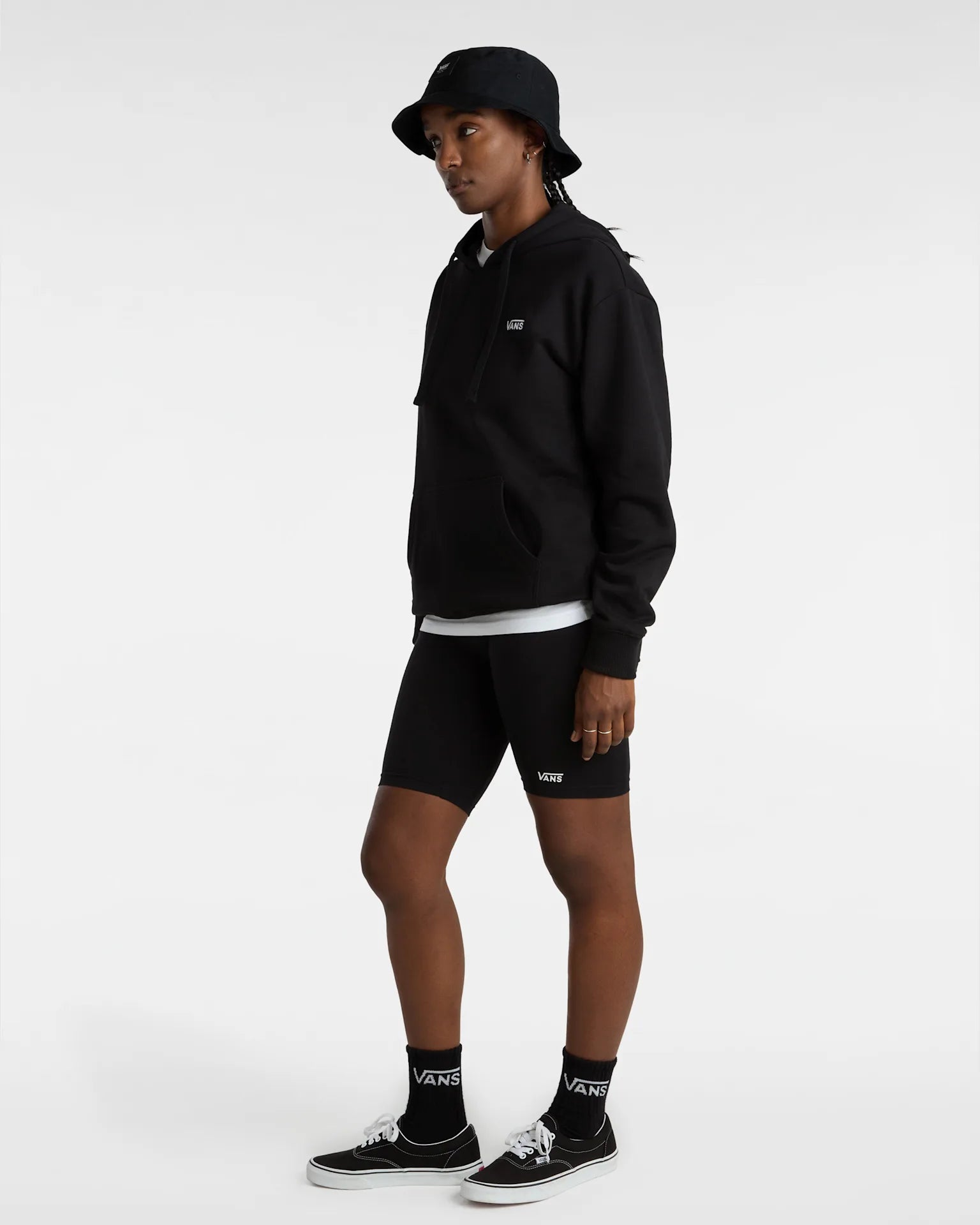 vans-flying-v-bff-hoodie-emea-flying-v-black-vn00046yblk1-6