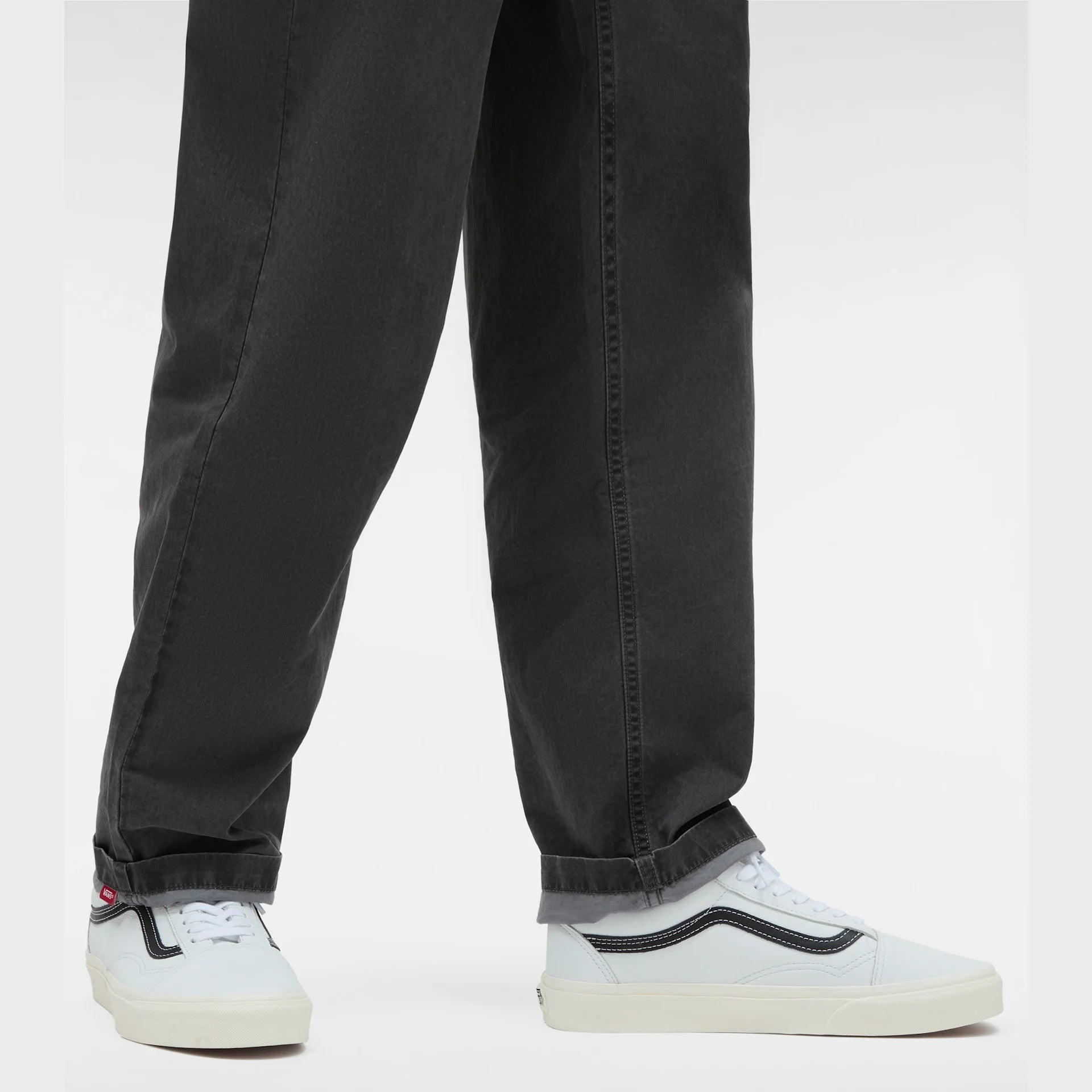 vans-ua-old-skool-leather-white/black-vn0007ntyb21-5