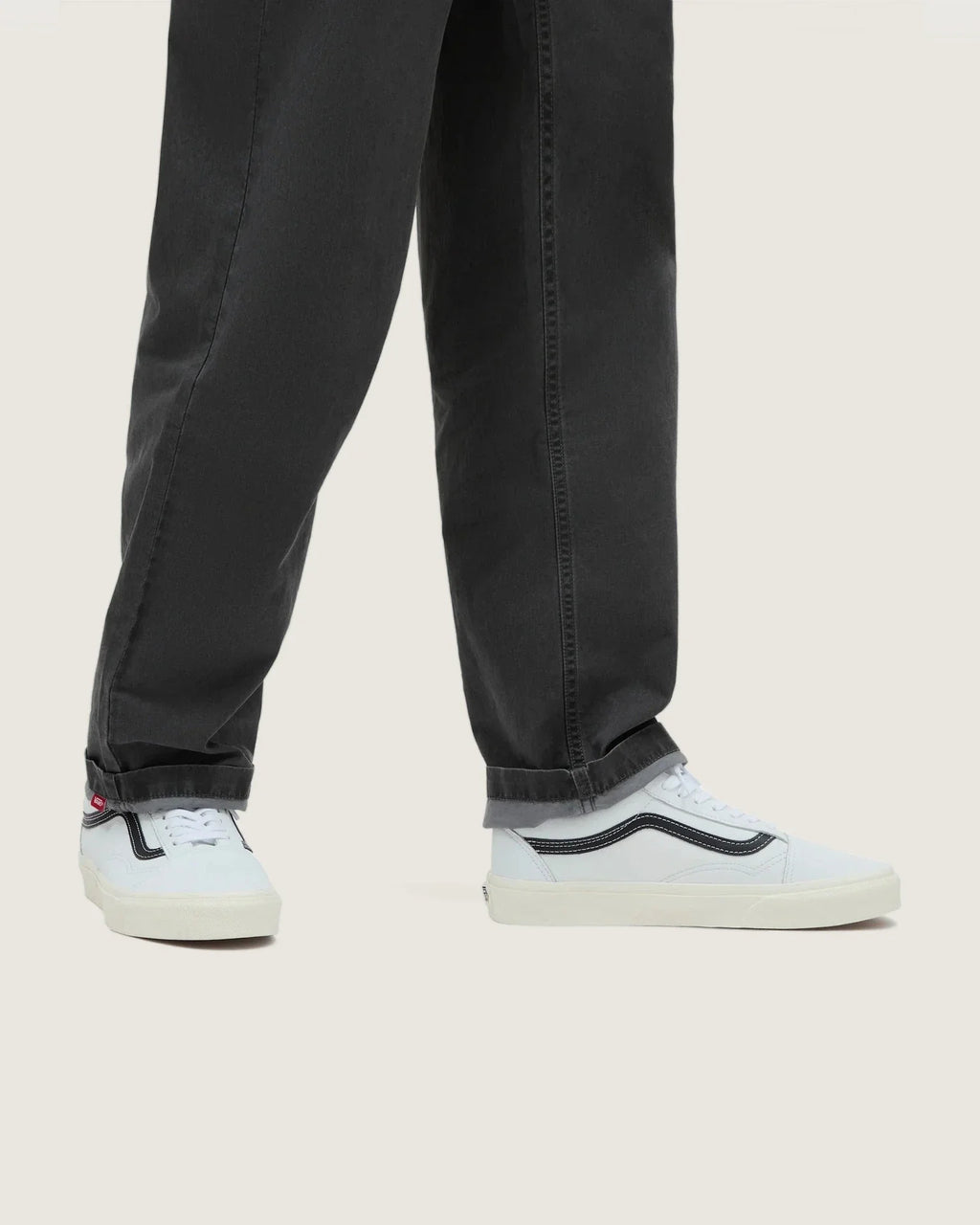 VANS UA Old Skool LEATHER WHITE/BLACK Cipő kép 5