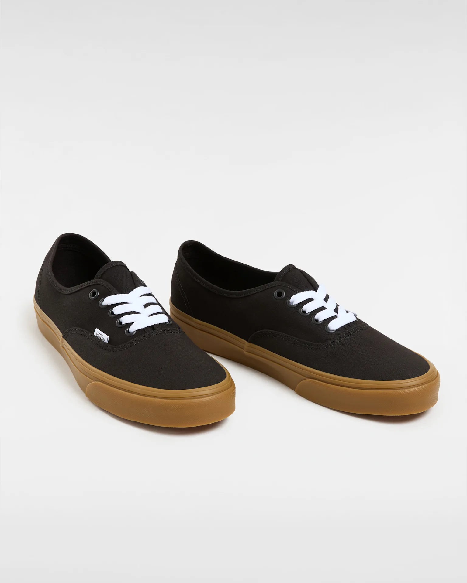 vans-authentic-black/gum-vn0009pvb9m1-2