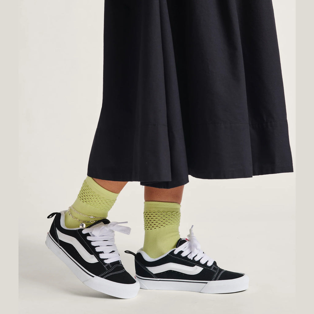 vans-knu-skool-black/true-white-vn0009qc6bt1-3