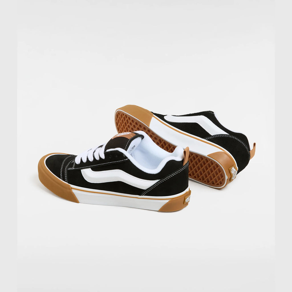 vans-knu-skool-gum-bumper-black-vn0009qccji1-3