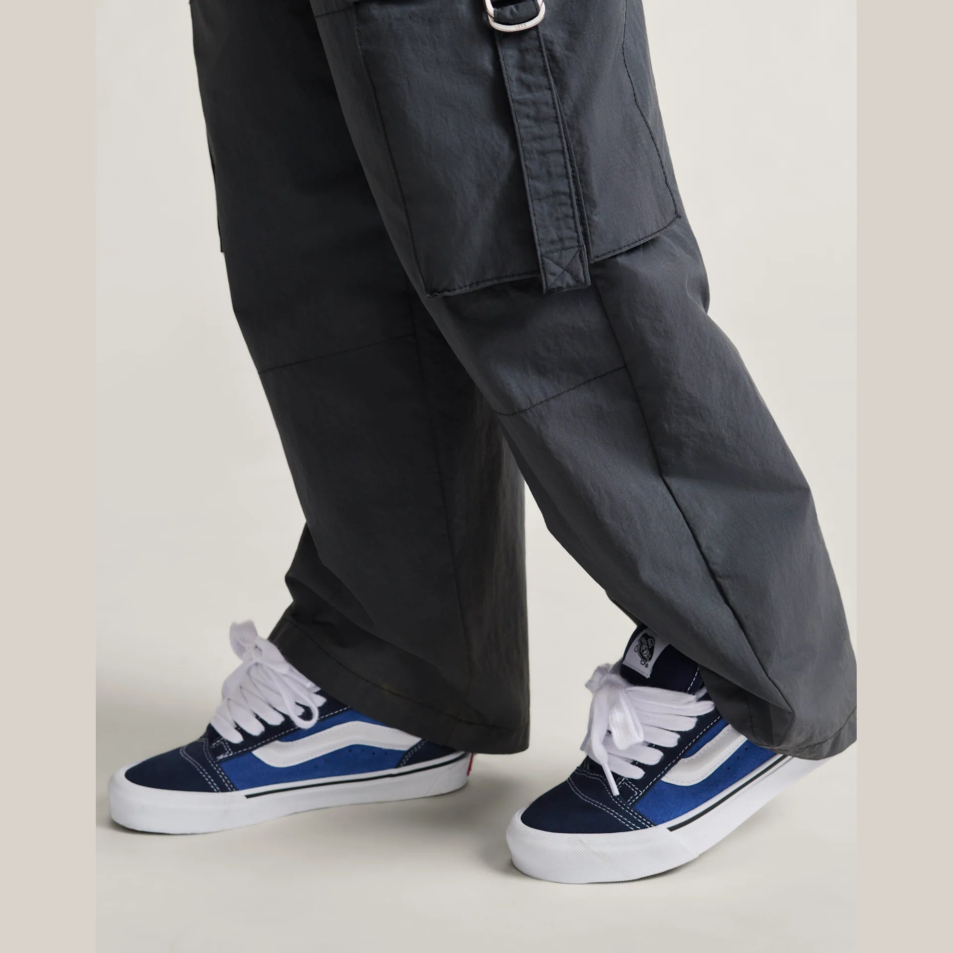 vans-knu-skool-navy/true-white-vn0009qcnwd1-2