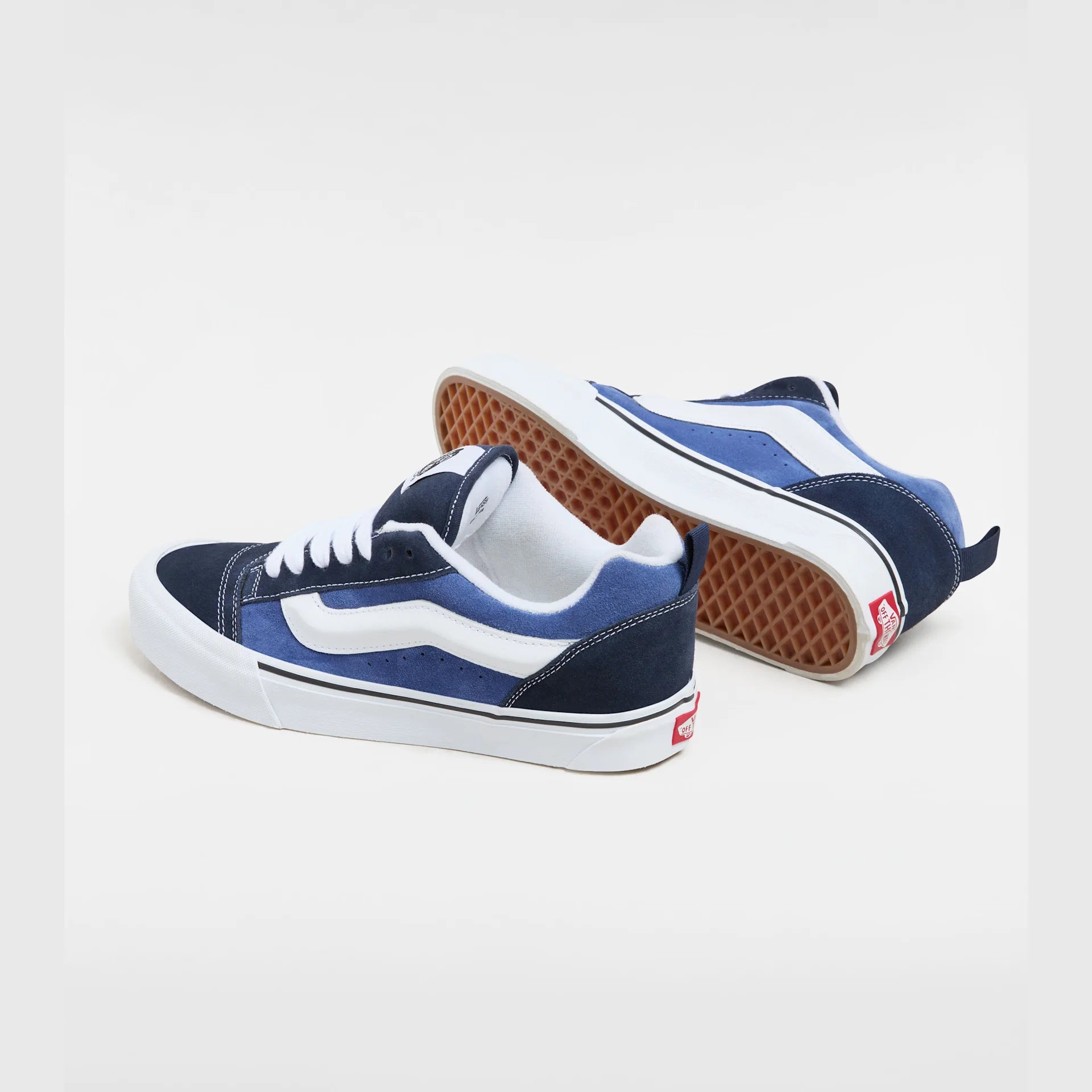 vans-knu-skool-navy/true-white-vn0009qcnwd1-4