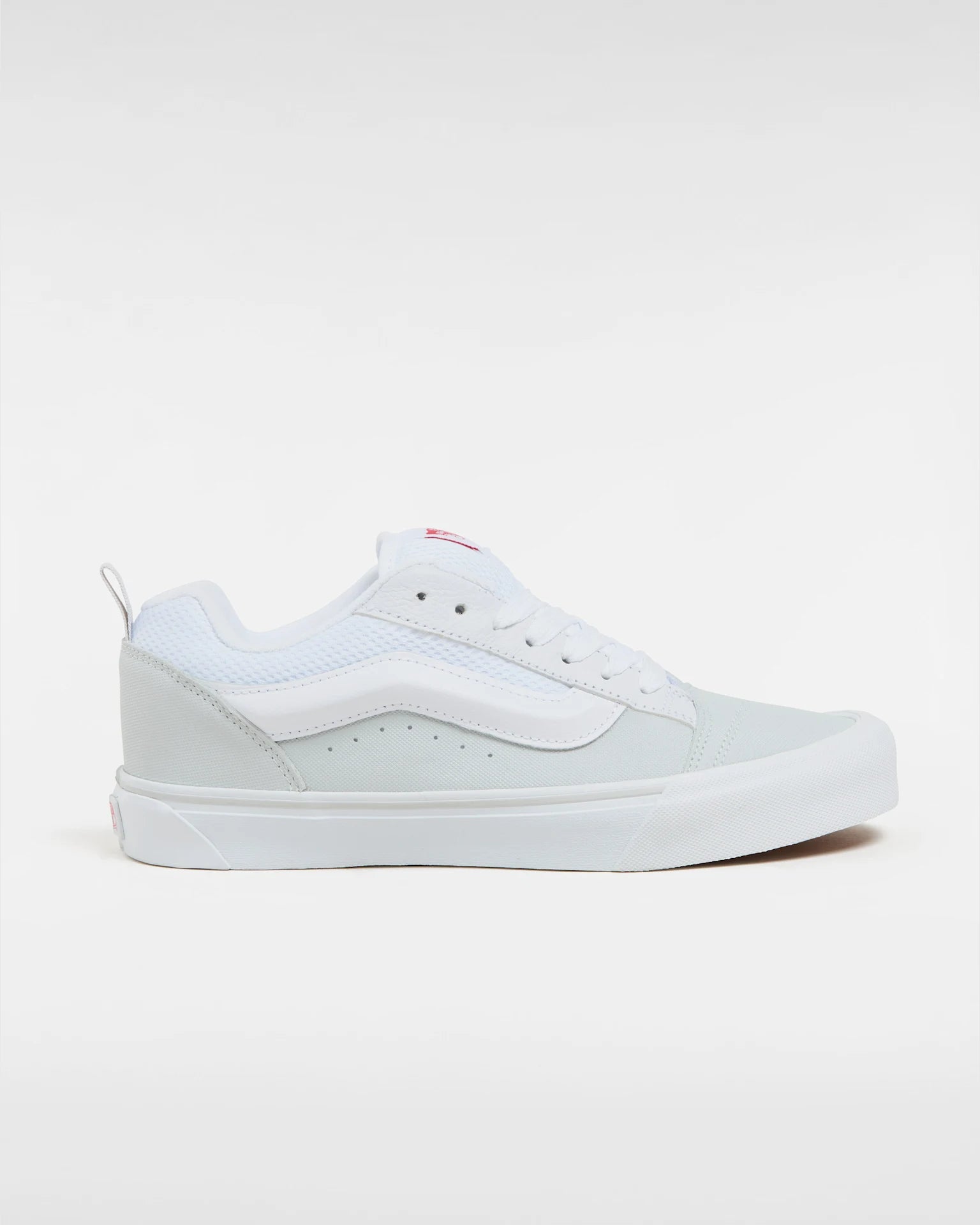 vans-knu-skool-retro-skate-white/red-vn0009qcyf91-1