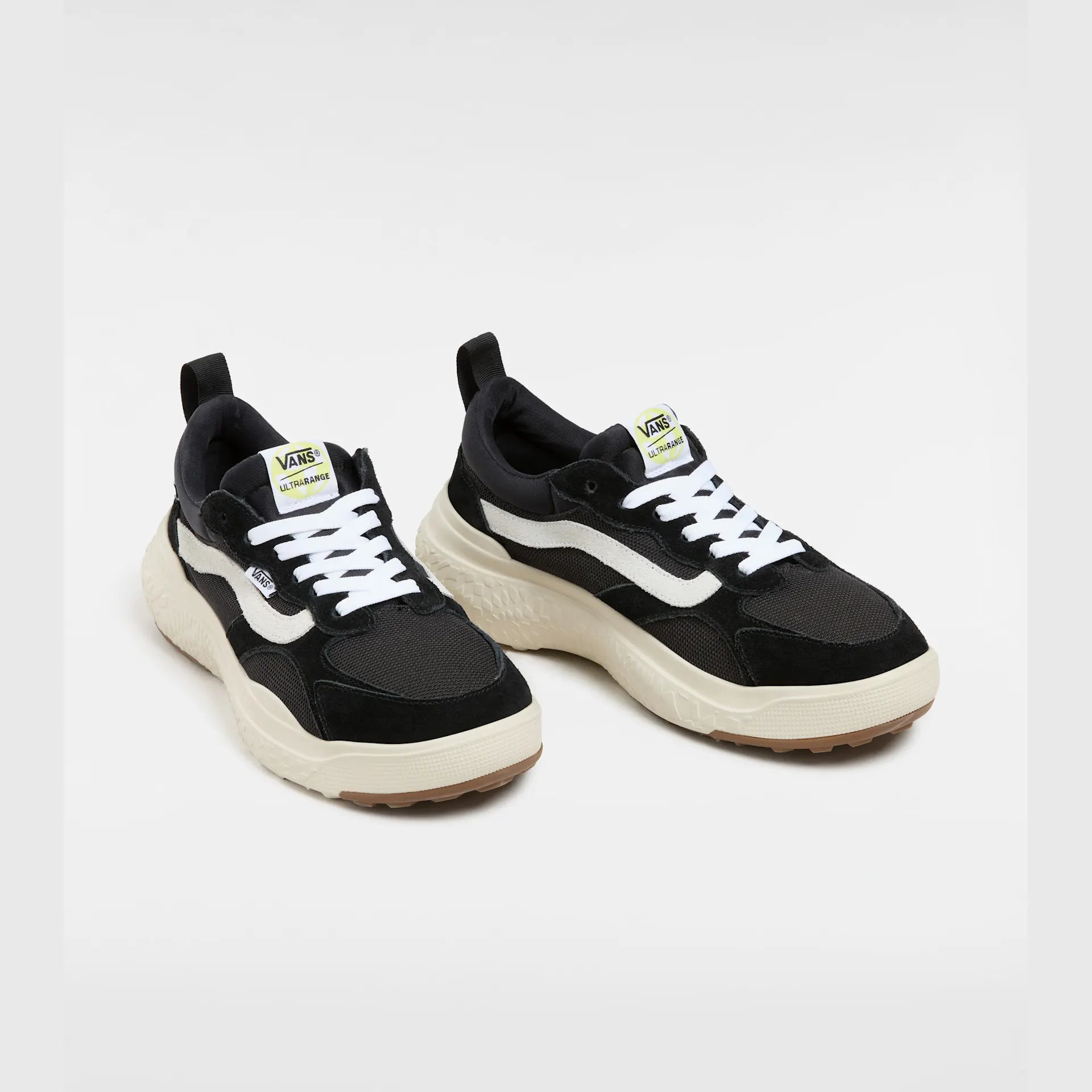 vans-mte-ultrarange-neo-vr3-black/white-vn000bceba21-2