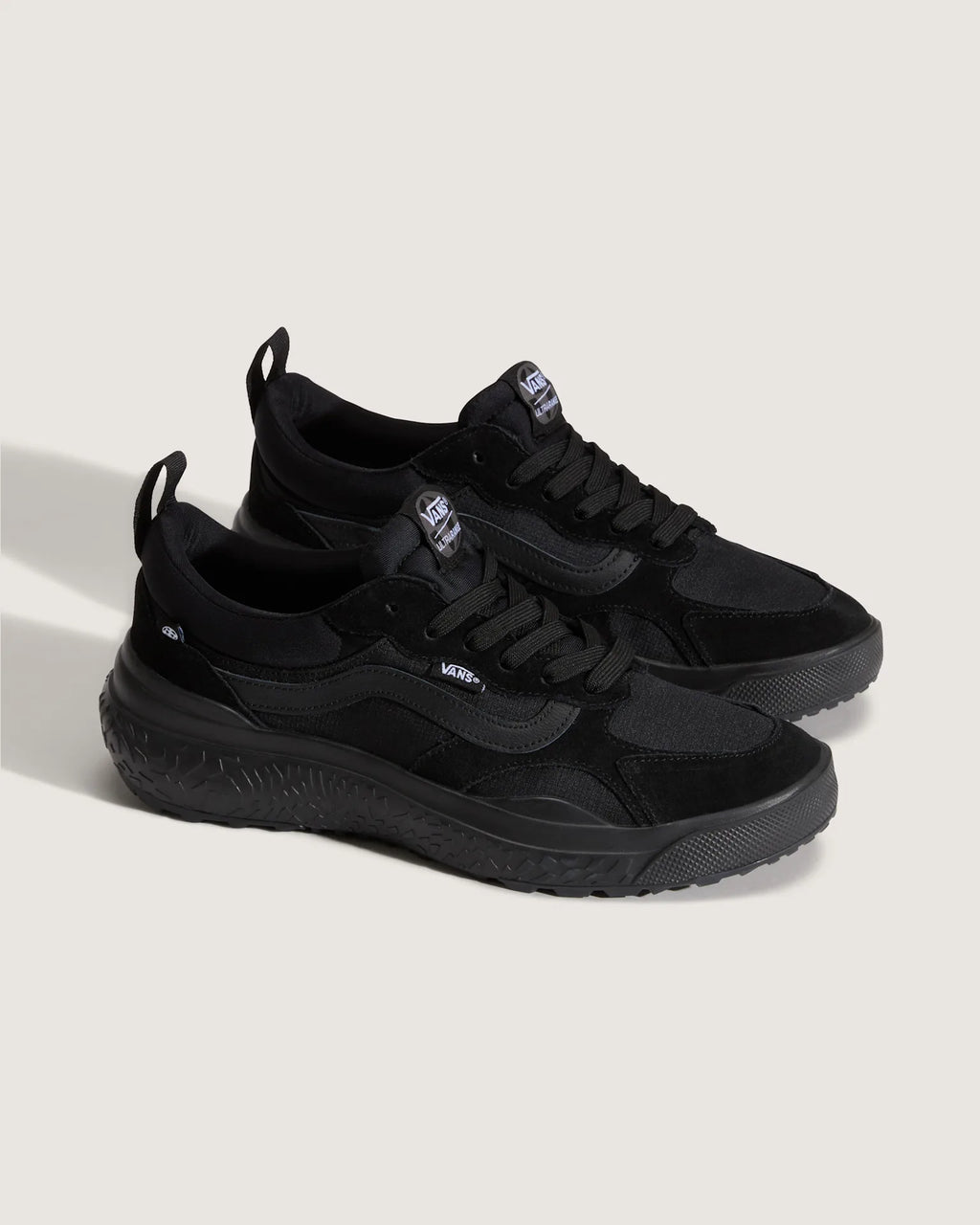 vans-mte-ultrarange-neo-vr3-black/black-vn000bcebka1-2