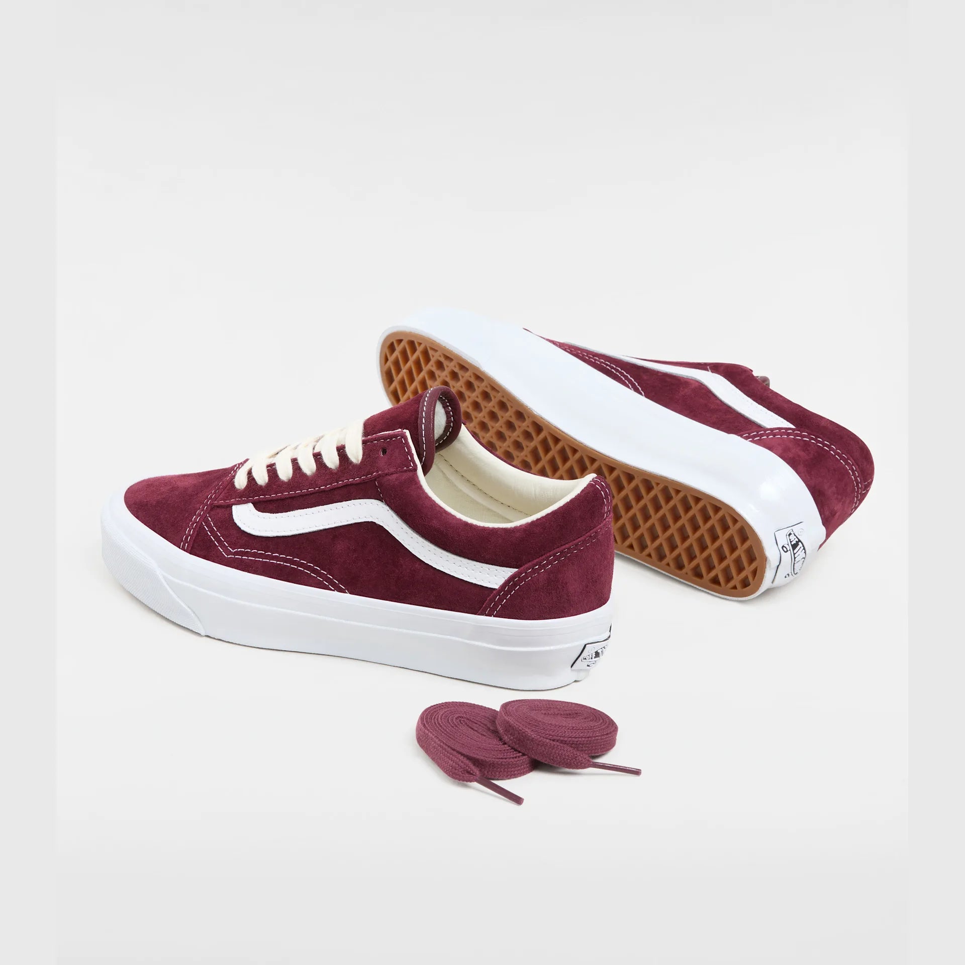 vans-lx-old-skool-lx-pig-suede-port-royale-vn000cng4qu1-3