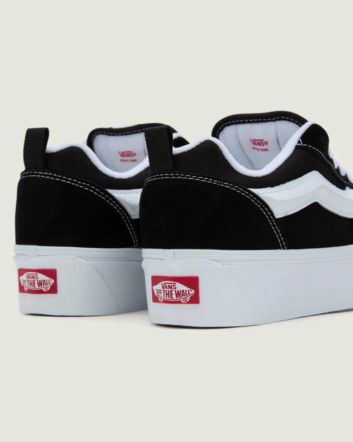 VANS Knu Stack Black/True White Cipő - 11