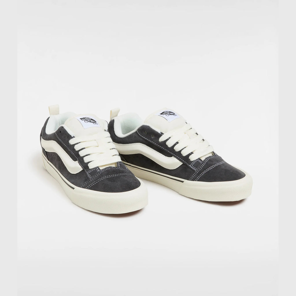 vans-knu-skool-pig-suede-gray-vn000cs0bgf1-2