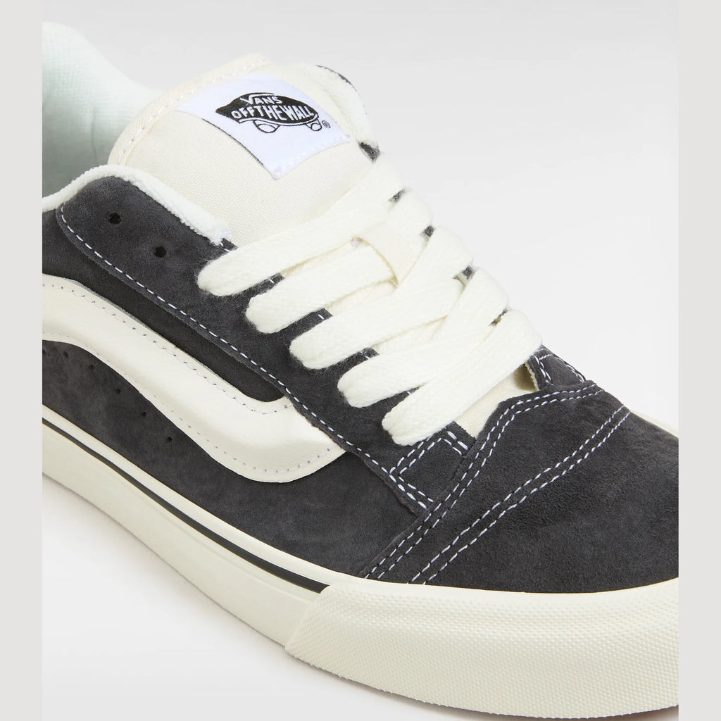 vans-knu-skool-pig-suede-gray-vn000cs0bgf1-4