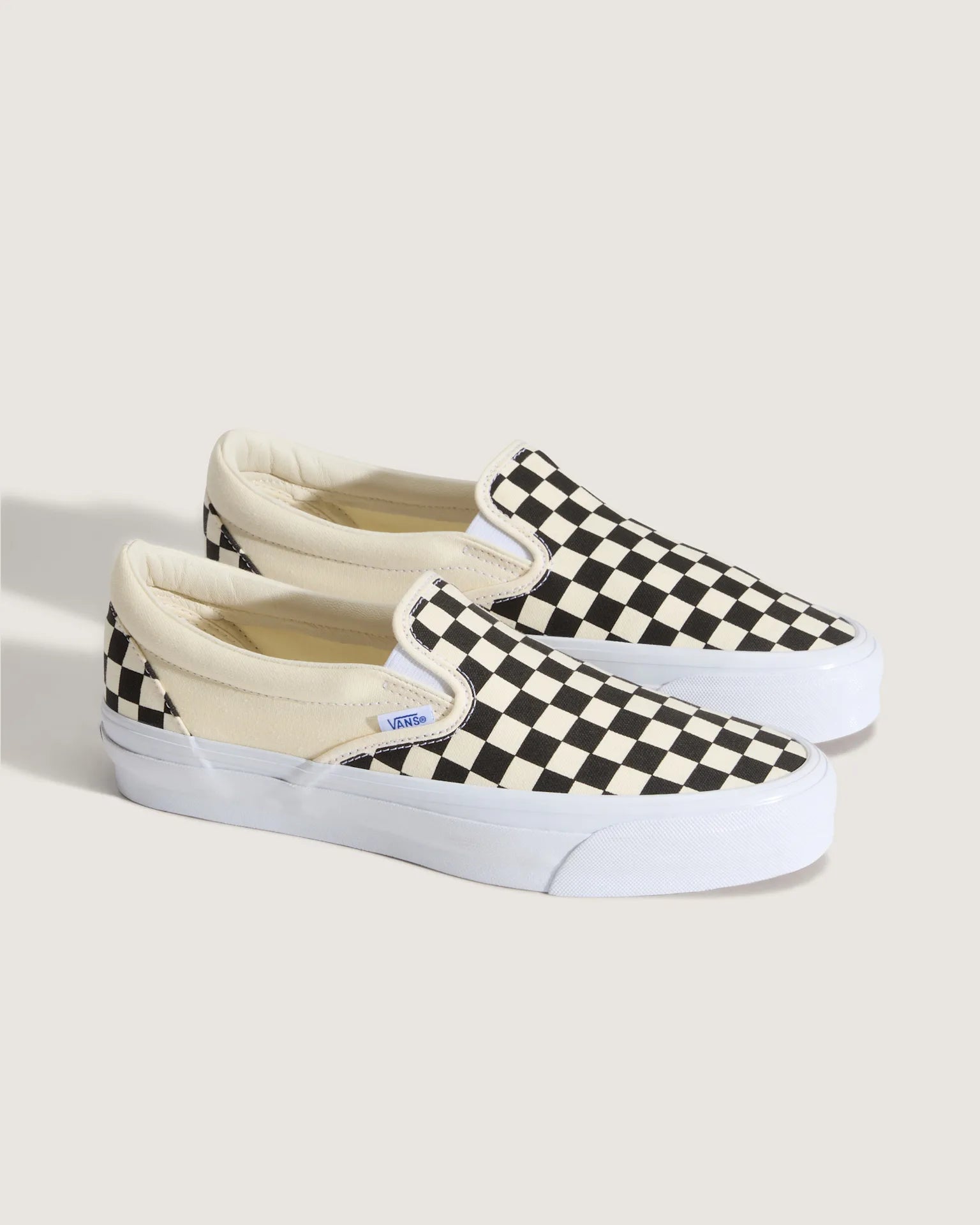 VANS LX Slip-On Reissue 98 LX CHECKERBOARD Black/Off White Cipő VN000CSE2BO1 - 2