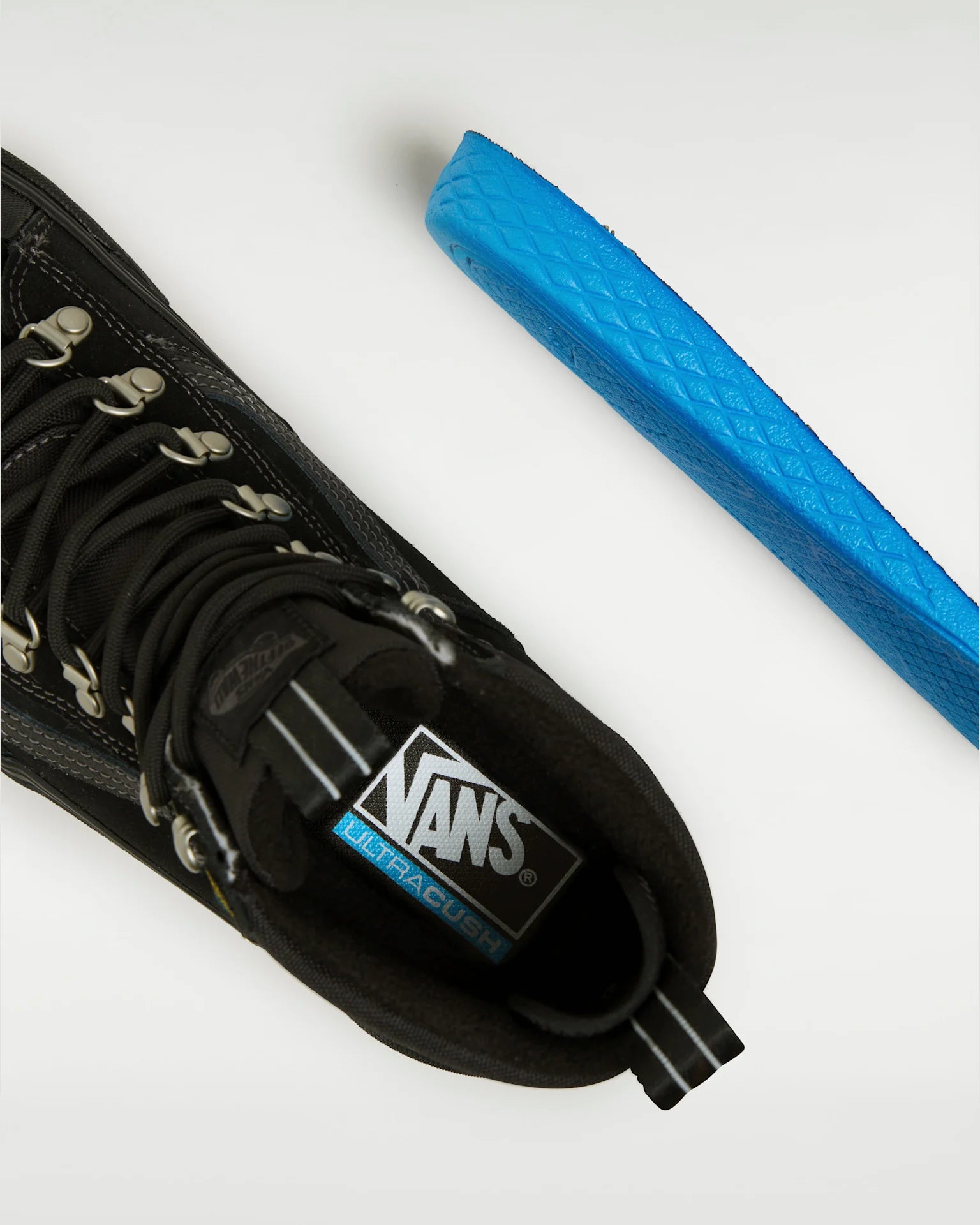 vans-mte-sk8-hi-dr-waterproof-black-vn000cvrblk1-7