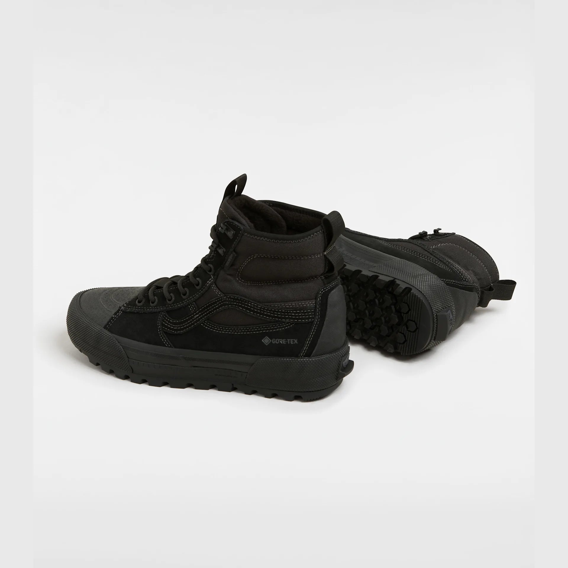 vans-mte-sk8-hi-gore-tex-blackout-vn000cvs1oj1-3