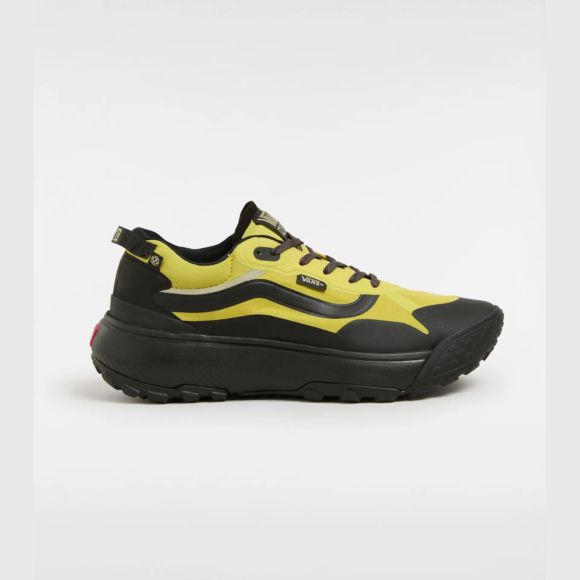 vans-mte-crosspath-yellow-vn000cvuylw1-1