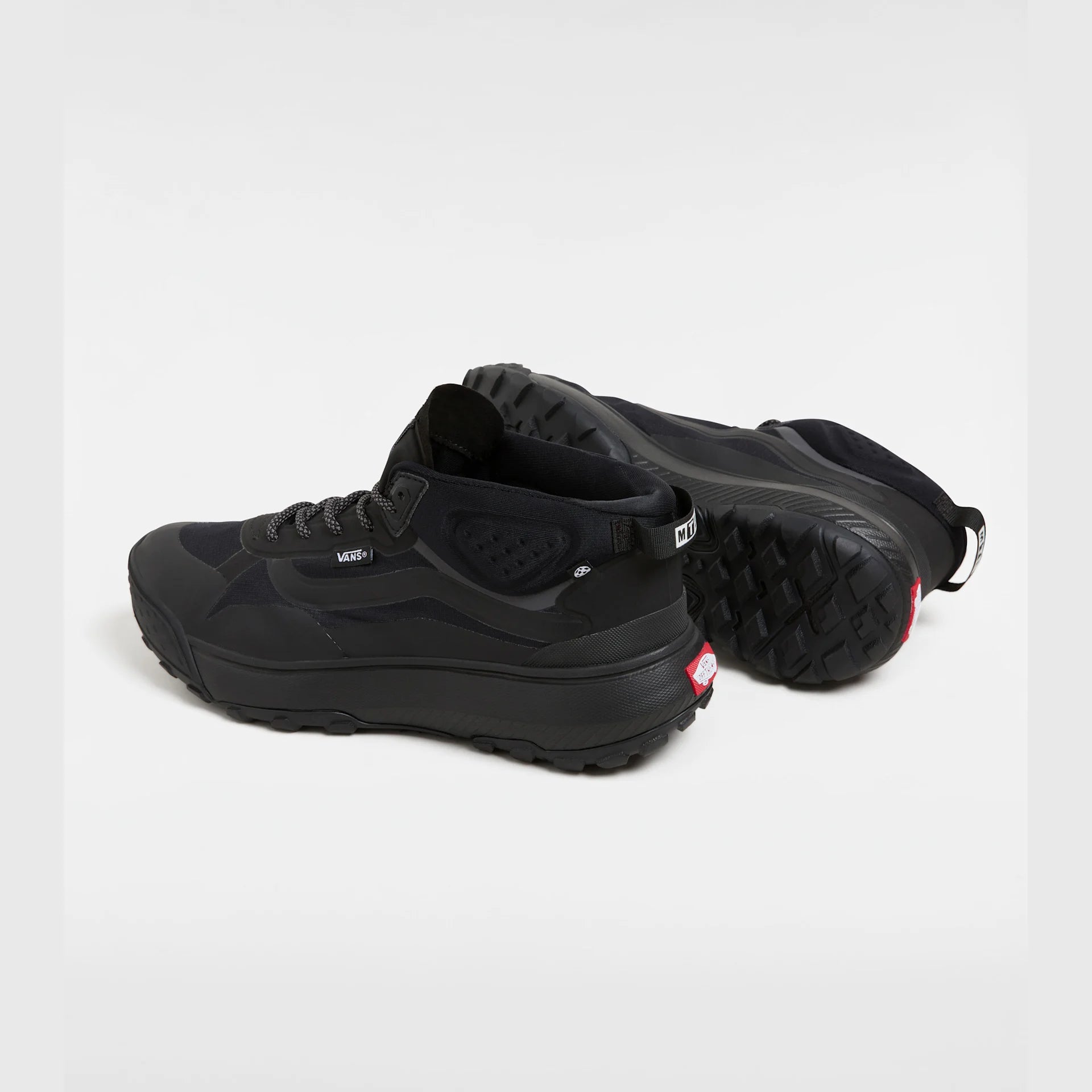 vans-mte-crosspath-mid-black/black-vn000cvvbka1-3