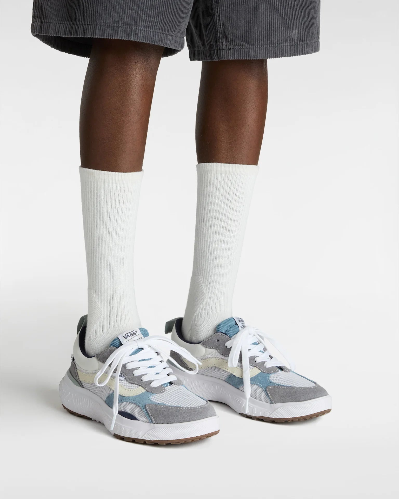 vans-mte-ultrarange-neo-vr3-blue/multi-vn000cweber1-5