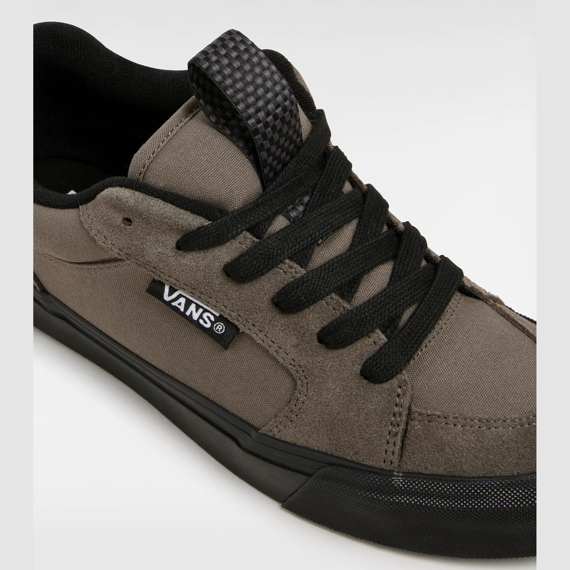 vans-chukka-push-black/bungee-cord-vn000czw4y41-4