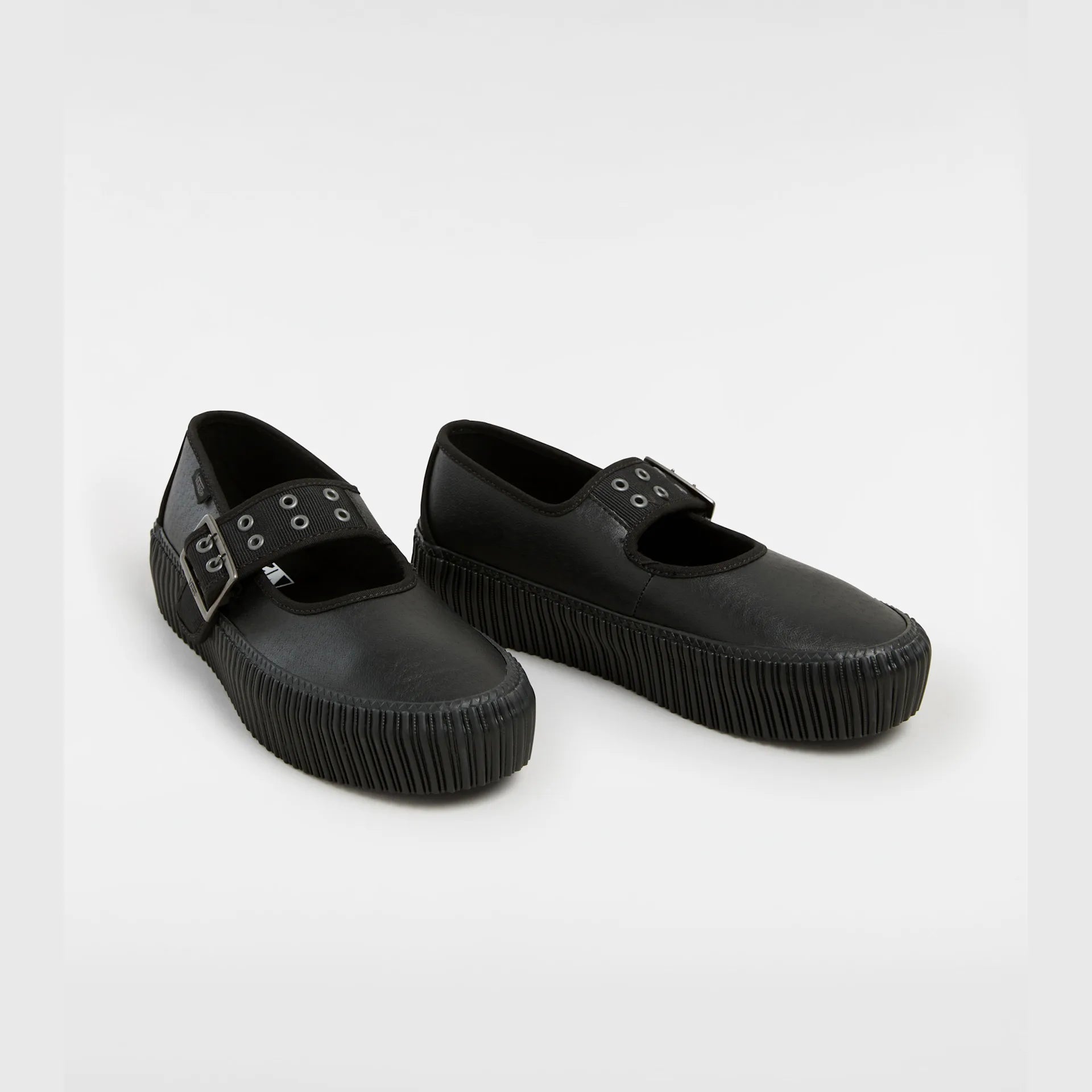 vans-mary-jane-creeper-grunge-core-black-leather-vn000d07l371-2