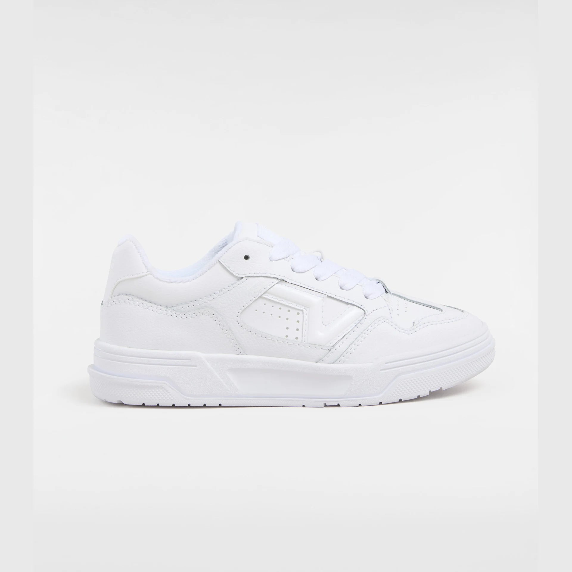 vans-upland-white/white-vn000d1hwww1-1