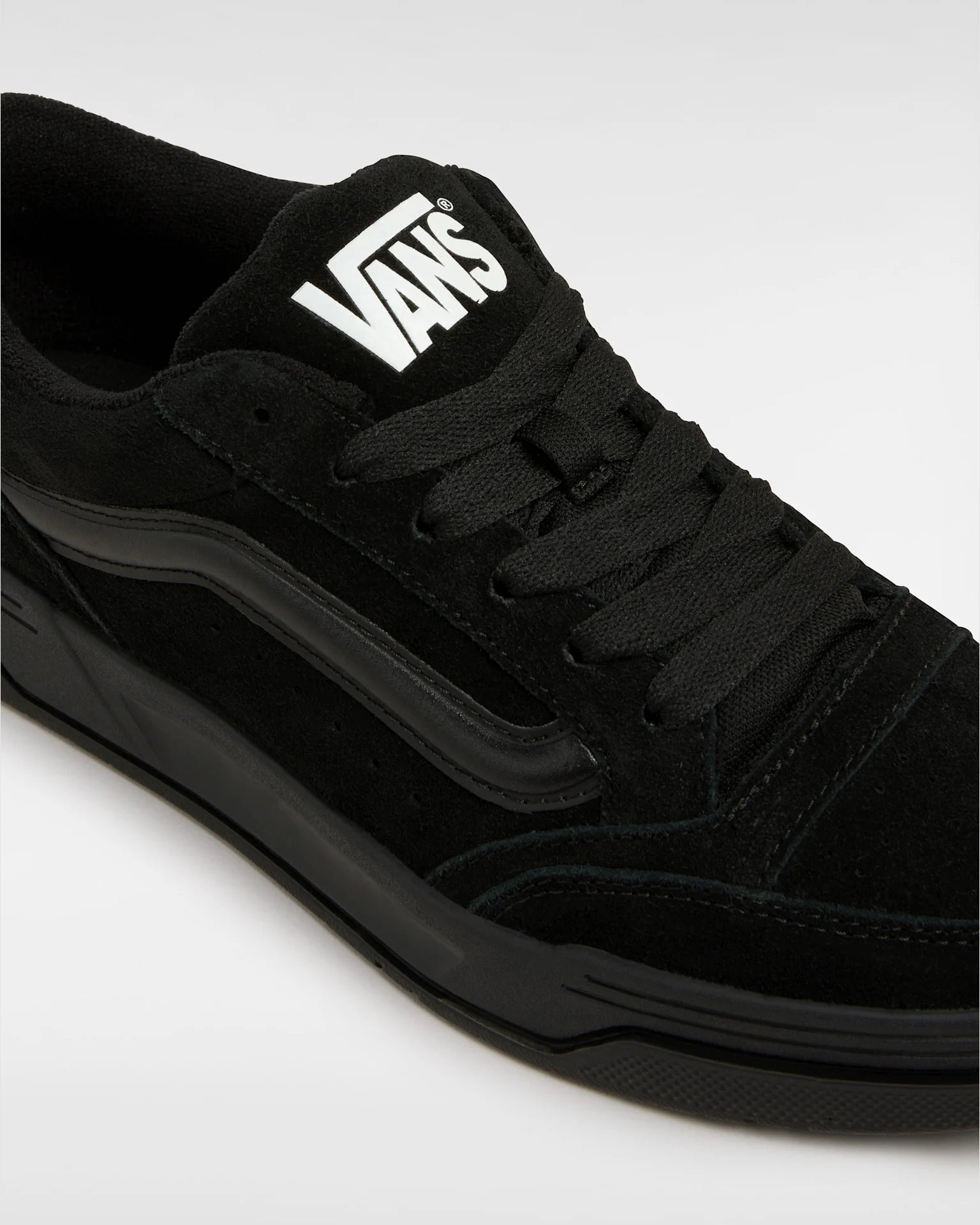 vans-hylane-black/black-vn000d1jbka1-4
