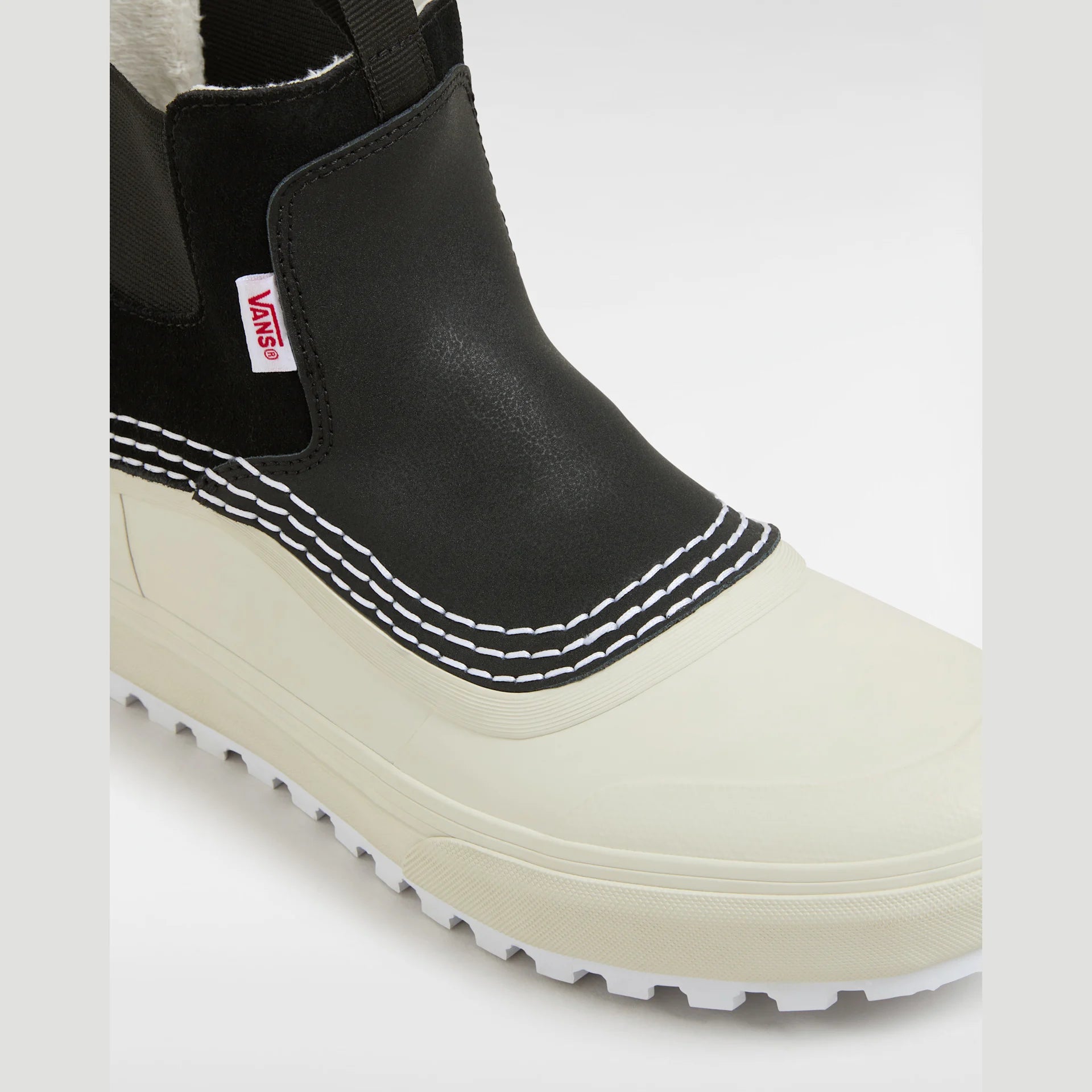 vans-mte-standard-mid-chelsea-waterproof-benny-urban-marshmallow/black-vn000d29kig1-4