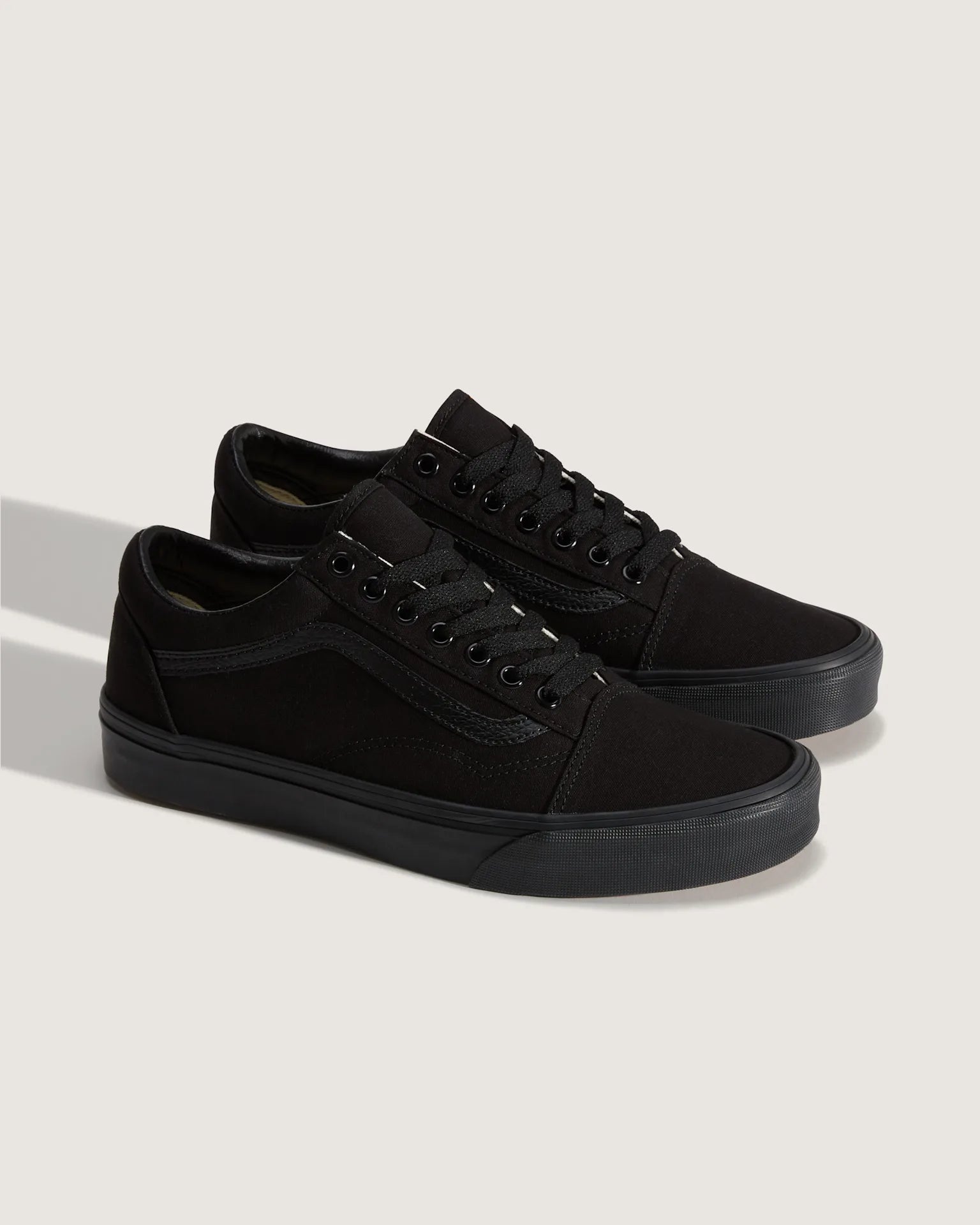 vans-ua-old-skool-black/black-vn000d3hbka1-2
