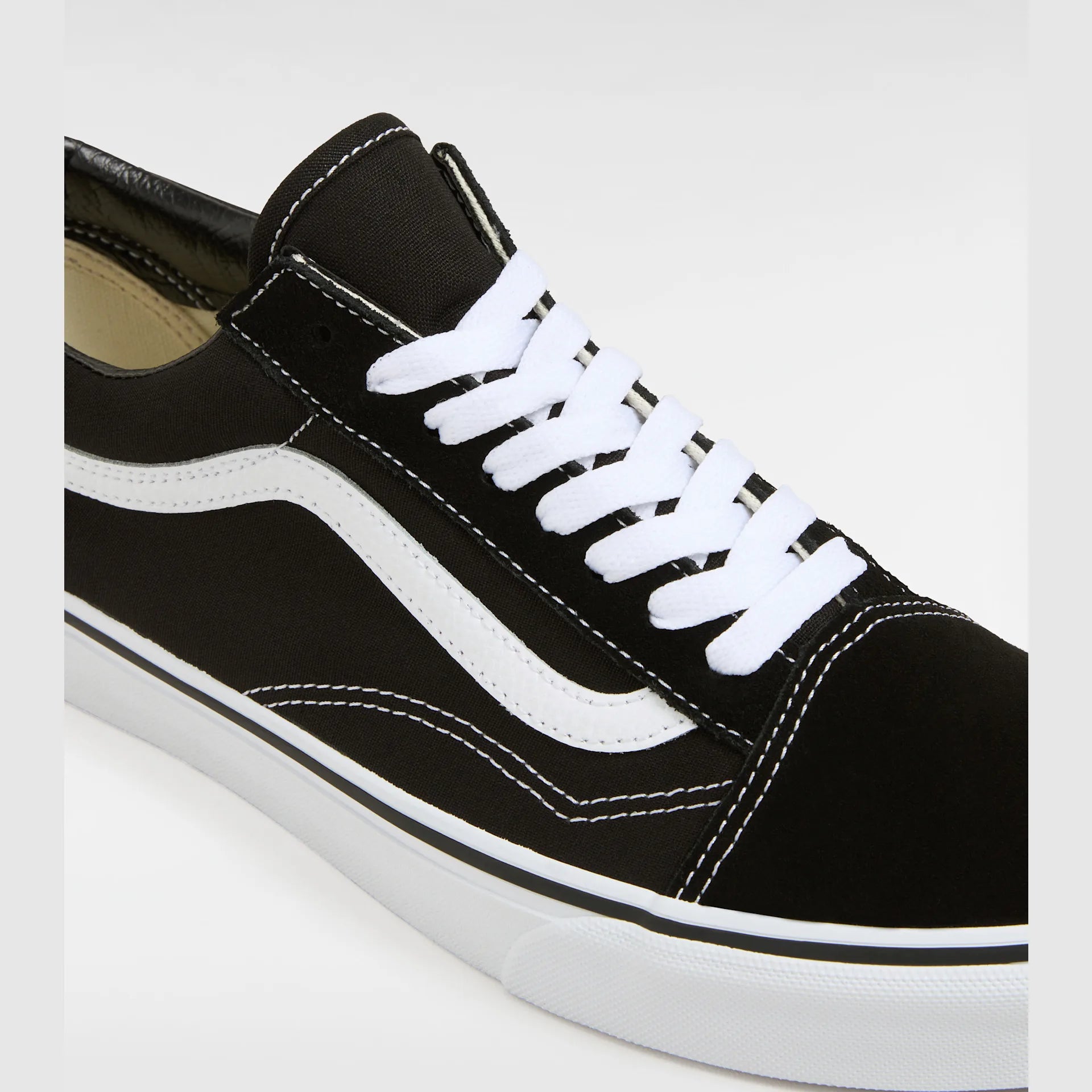 vans-ua-old-skool-black/white-vn000d3hy281-5